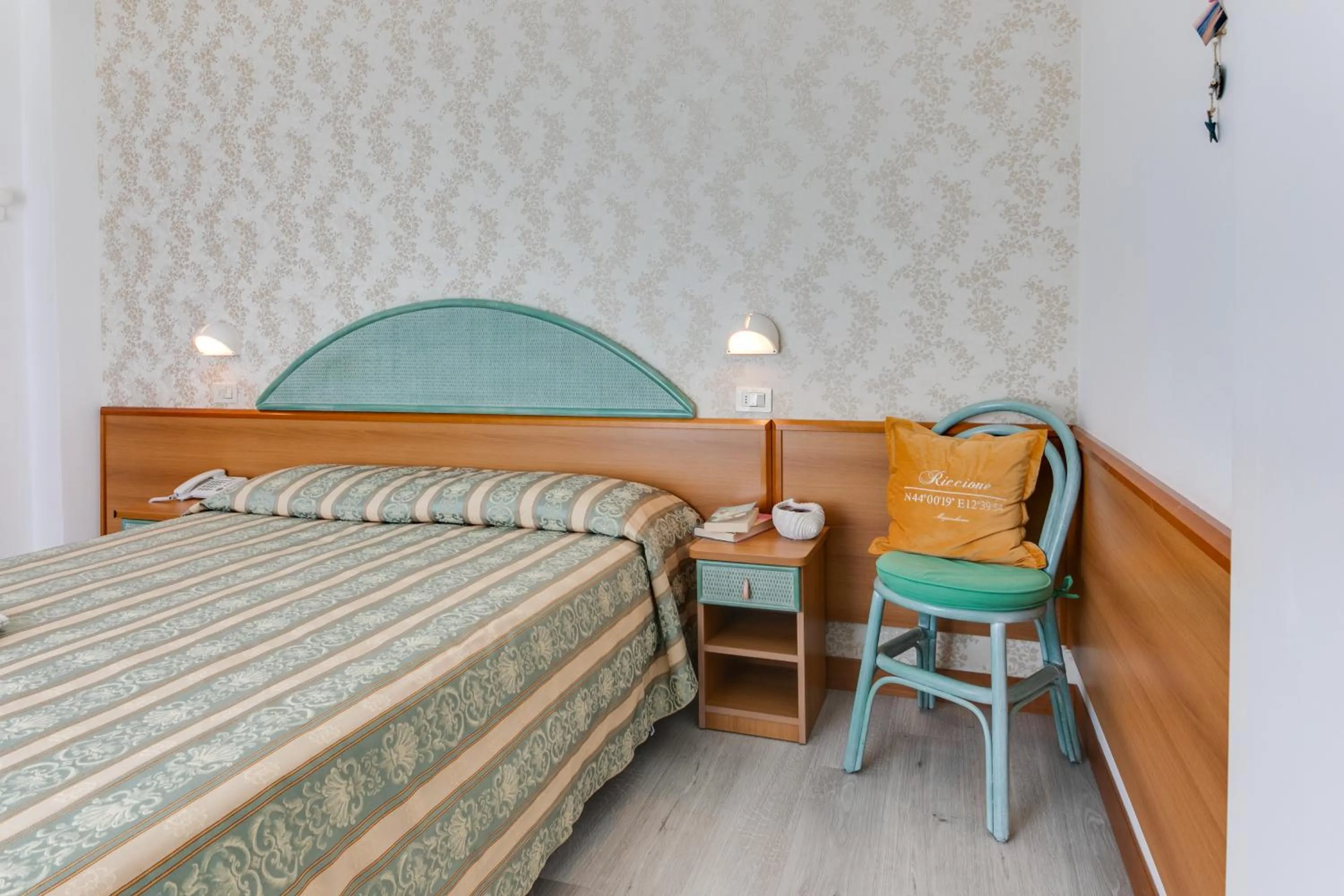 Bedroom, Bed in Hotel Cigno D'Oro