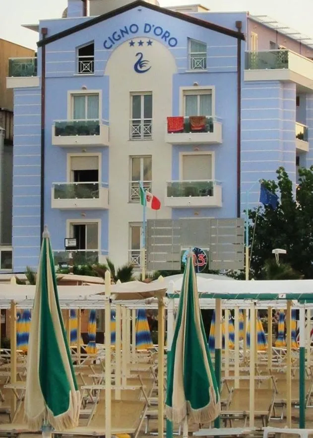 Property building in Hotel Cigno D'Oro