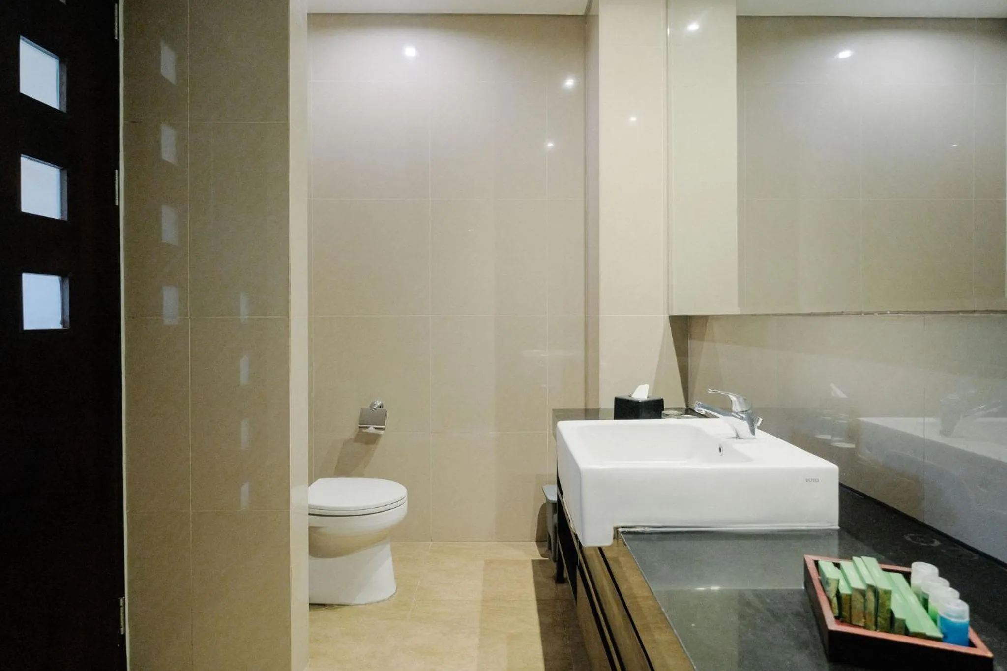 Bathroom in djabu Seminyak Hotel