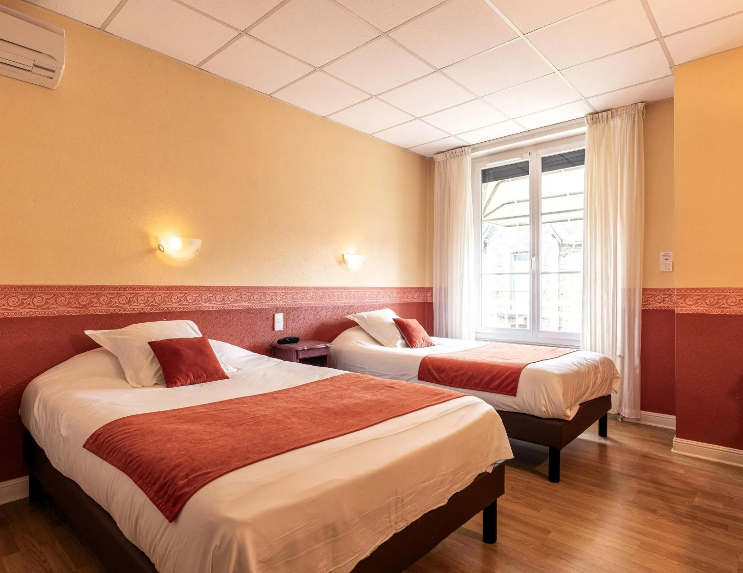 Bedroom, Bed in Le Sablier du Temps