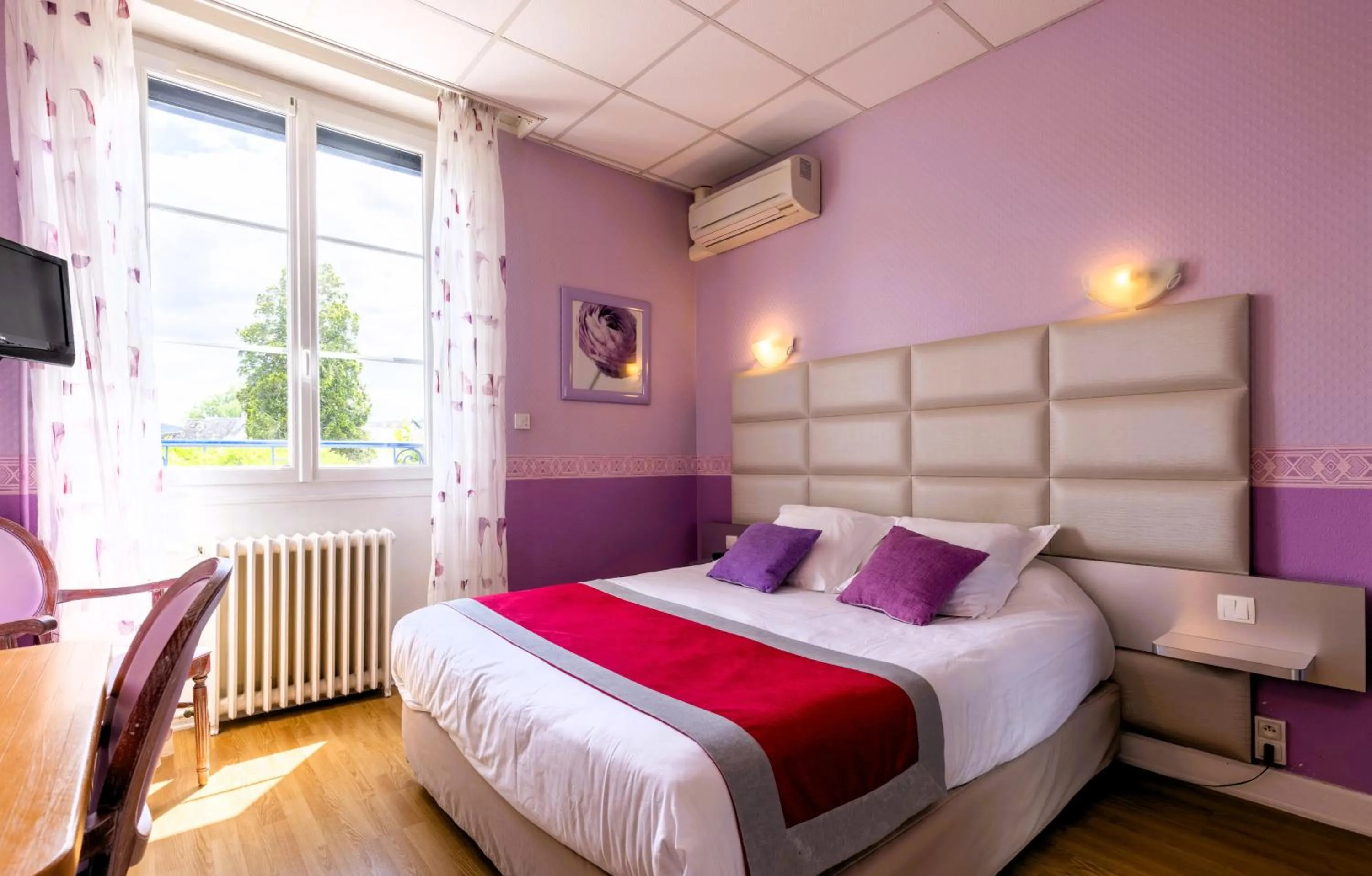 Bedroom, Bed in Le Sablier du Temps