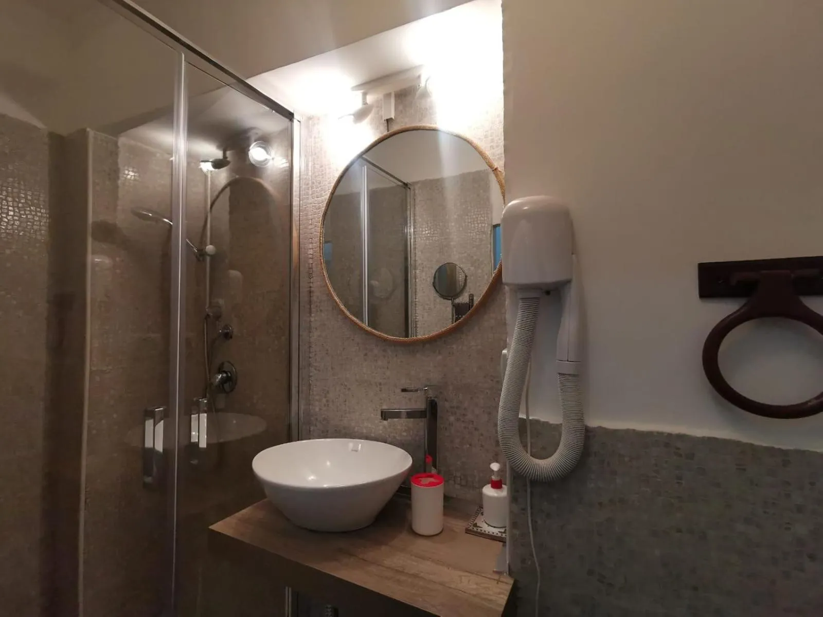 Bathroom in Del Centro