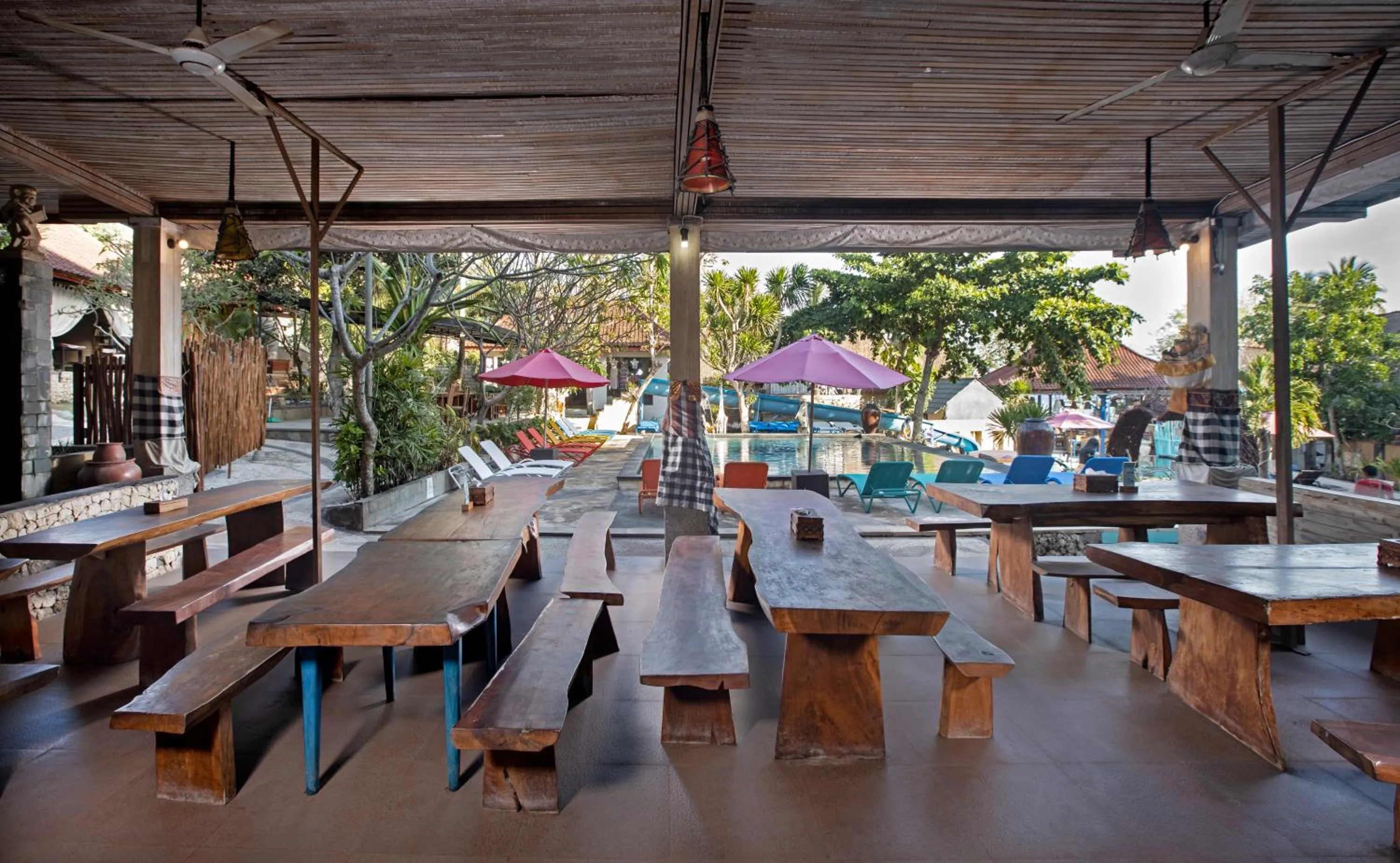 Restaurant/places to eat in The Tanis Beach Resort Nusa Lembongan