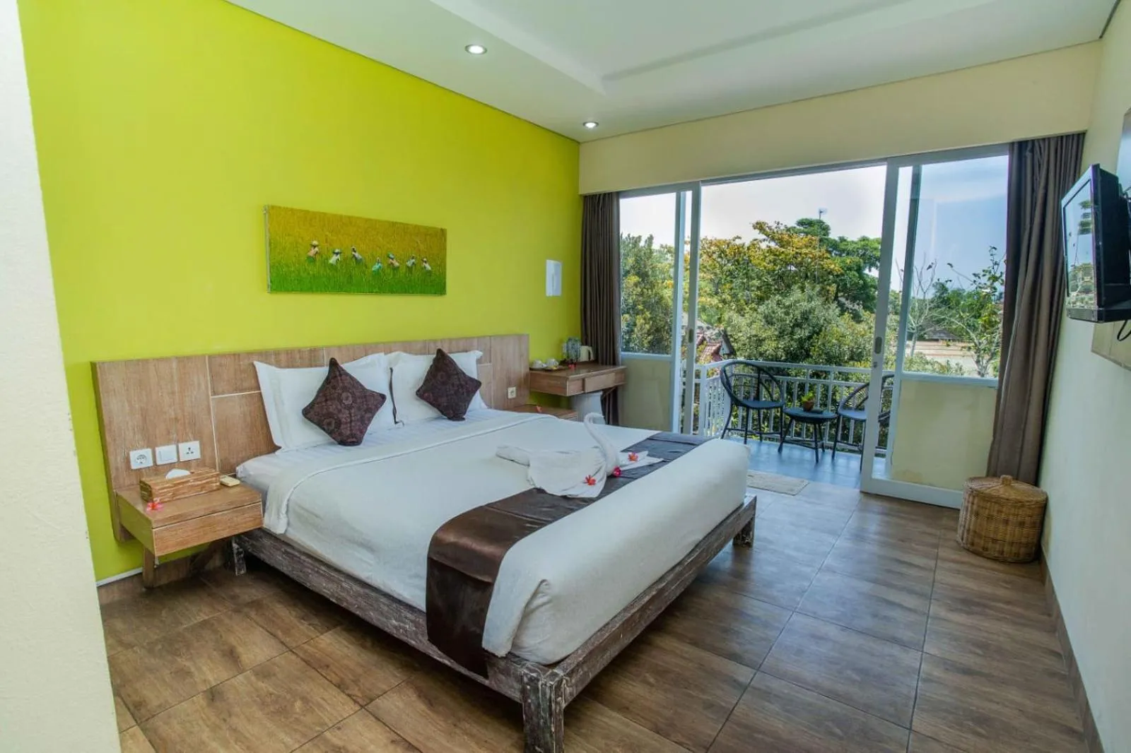 Bed in The Tanis Beach Resort Nusa Lembongan