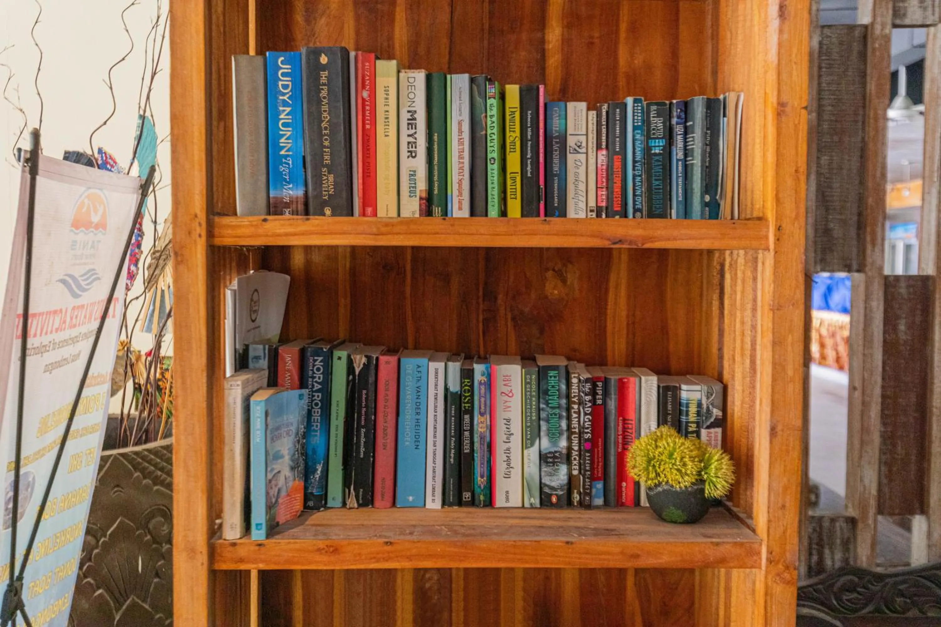 Library in The Tanis Beach Resort Nusa Lembongan