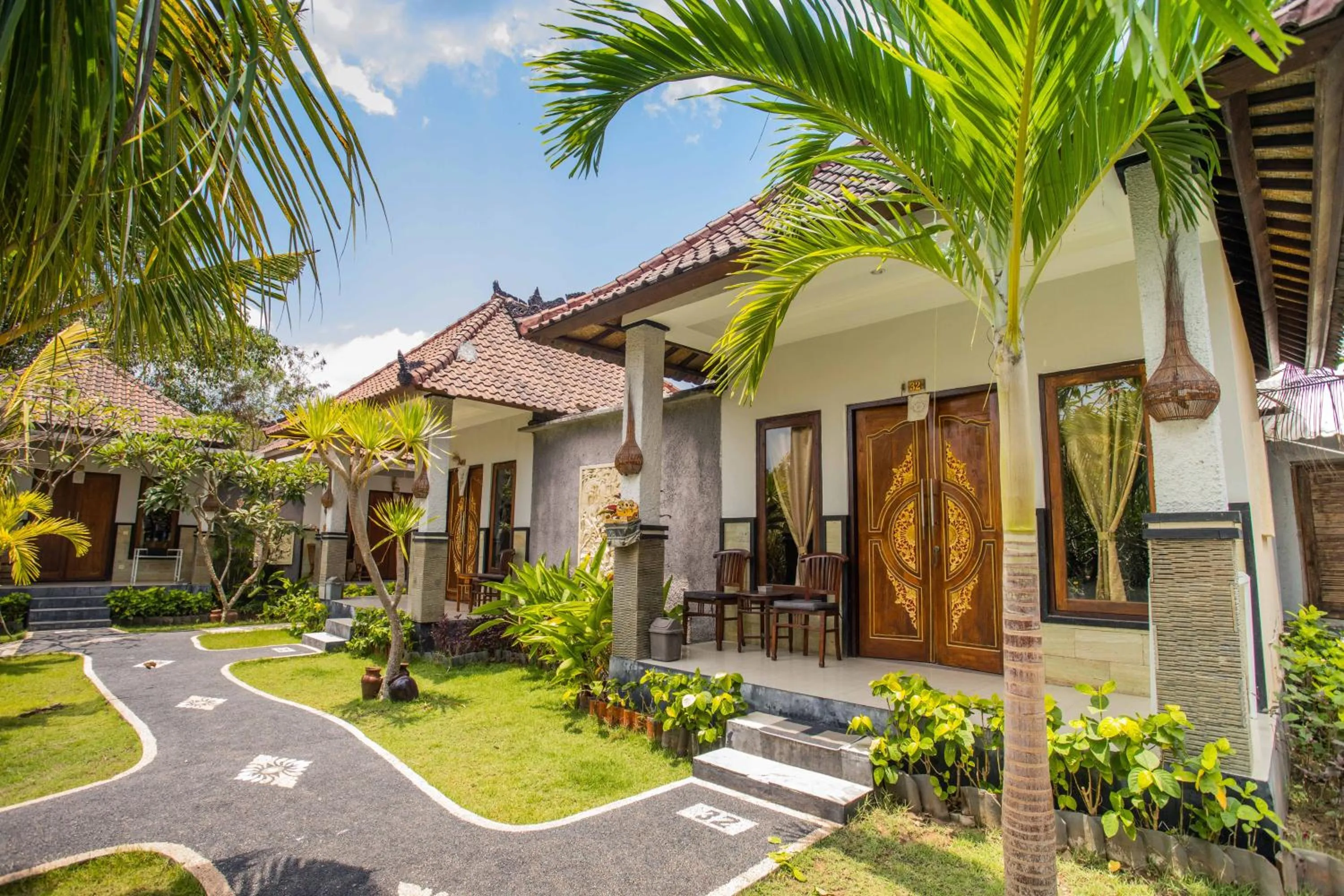 The Tanis Beach Resort Nusa Lembongan