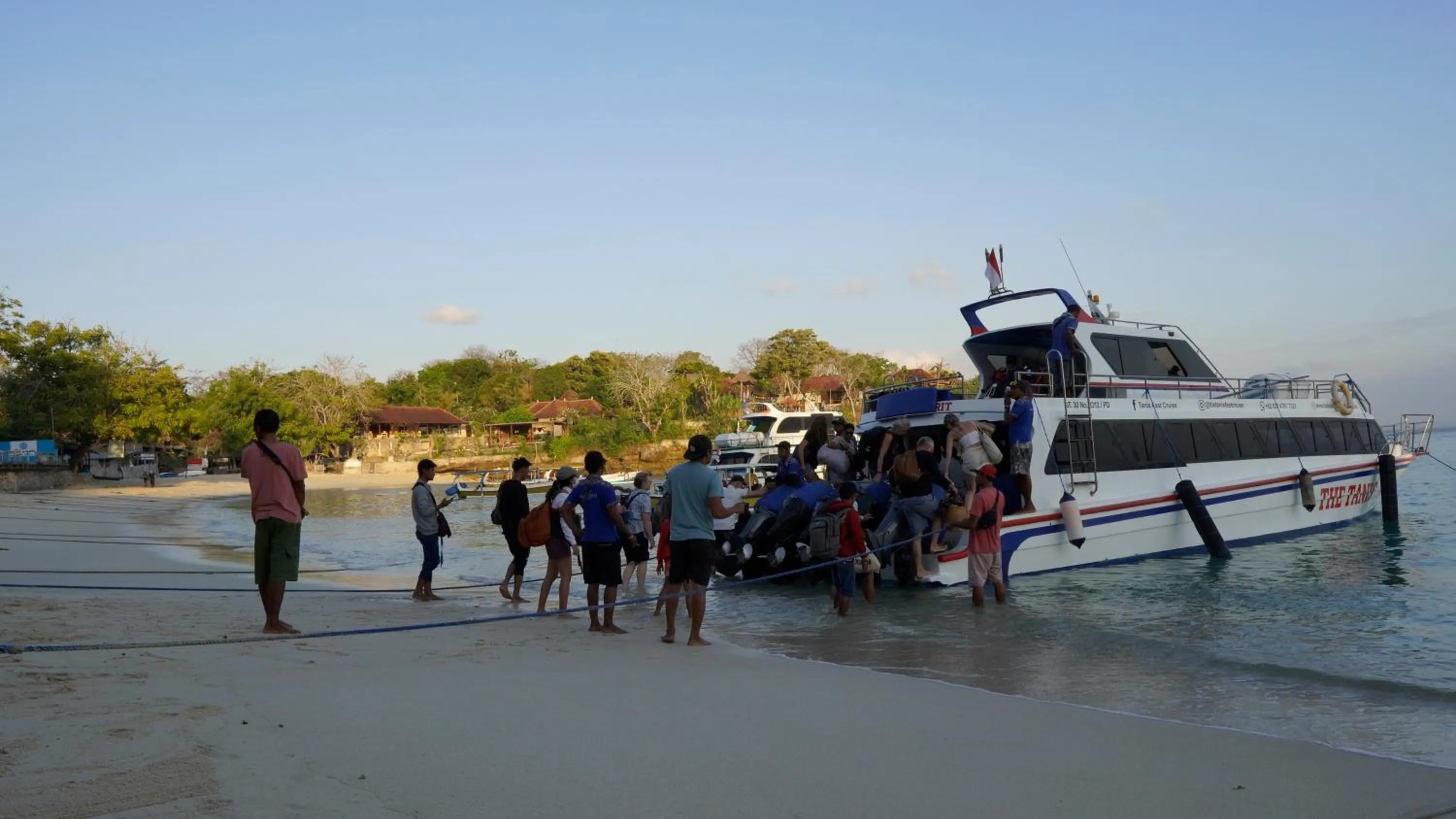 Business facilities in The Tanis Beach Resort Nusa Lembongan
