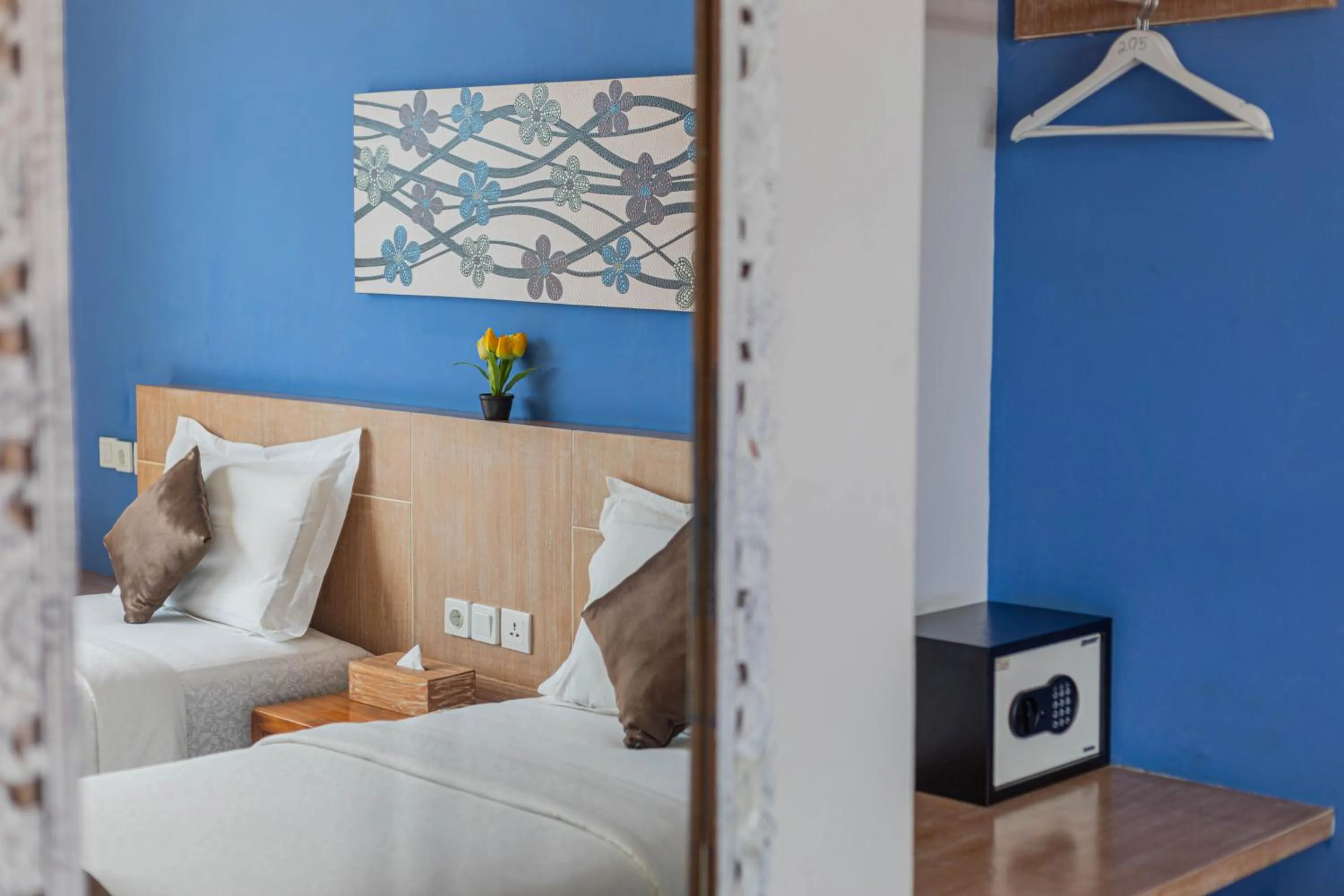 Bed in The Tanis Beach Resort Nusa Lembongan