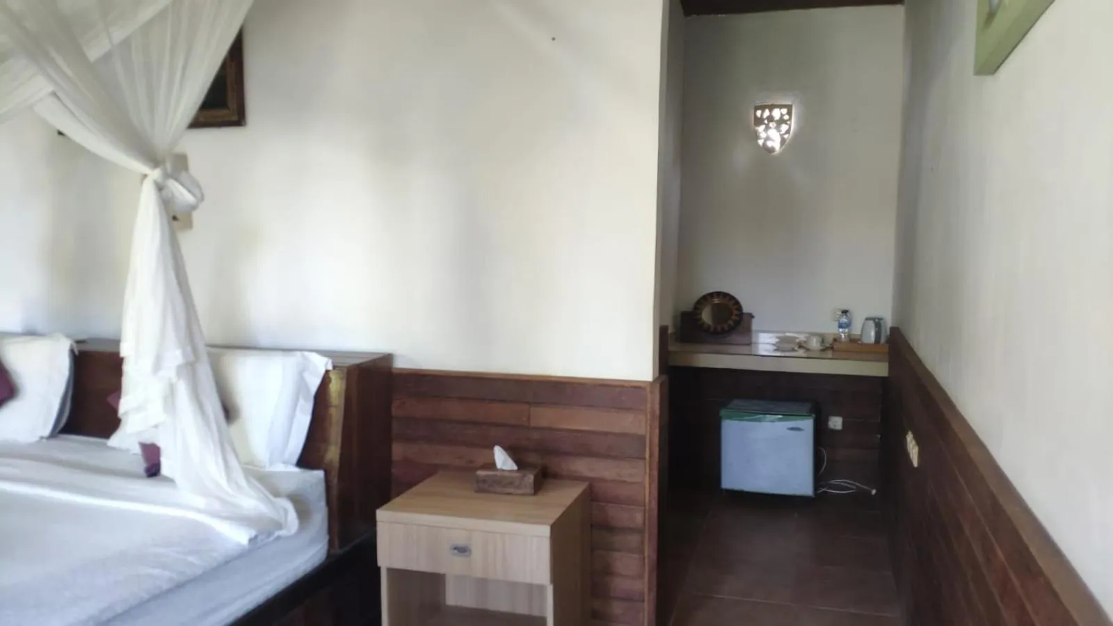 Bed in The Tanis Beach Resort Nusa Lembongan