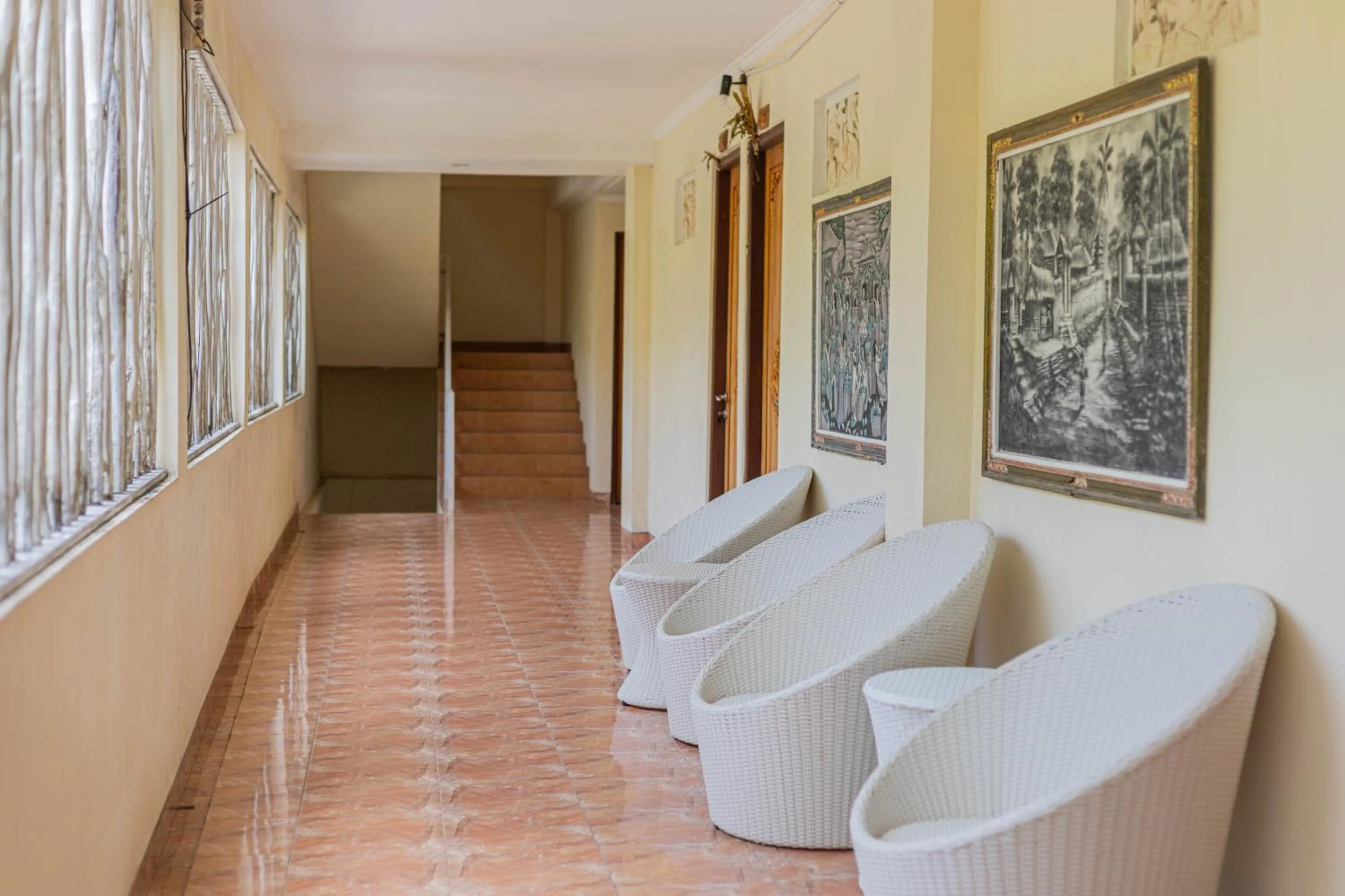 Seating area in The Tanis Beach Resort Nusa Lembongan