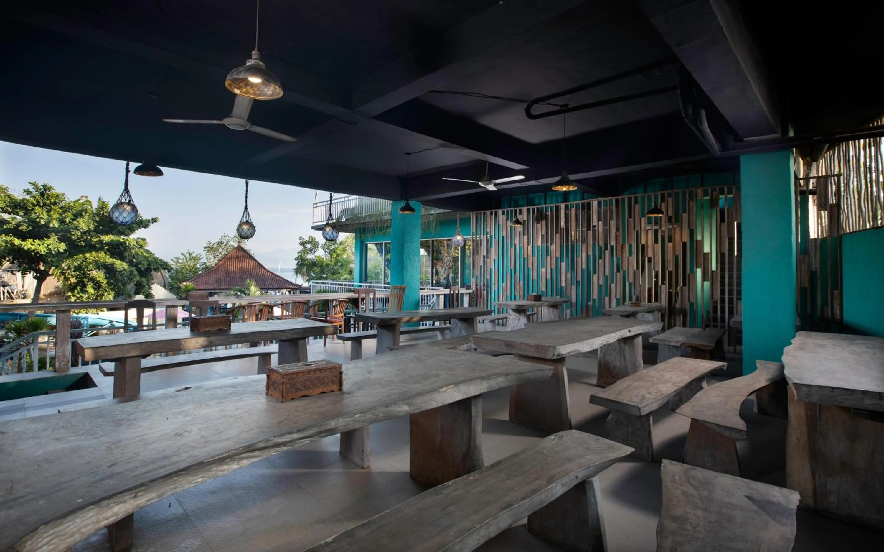 Restaurant/places to eat in The Tanis Beach Resort Nusa Lembongan