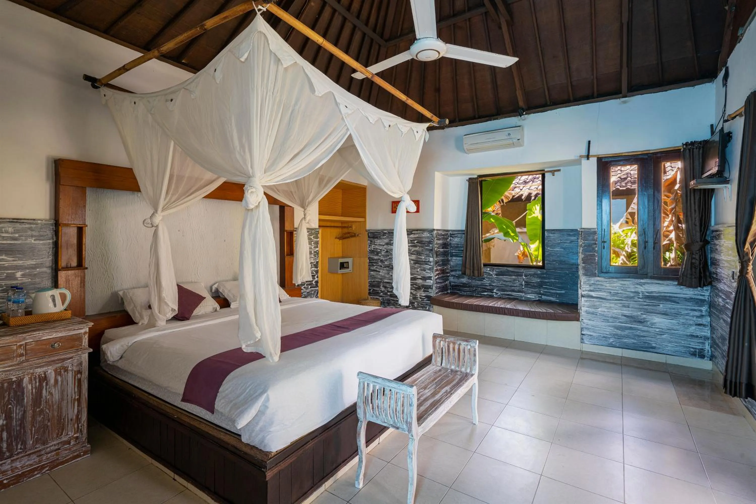 Bedroom, Bed in The Tanis Beach Resort Nusa Lembongan