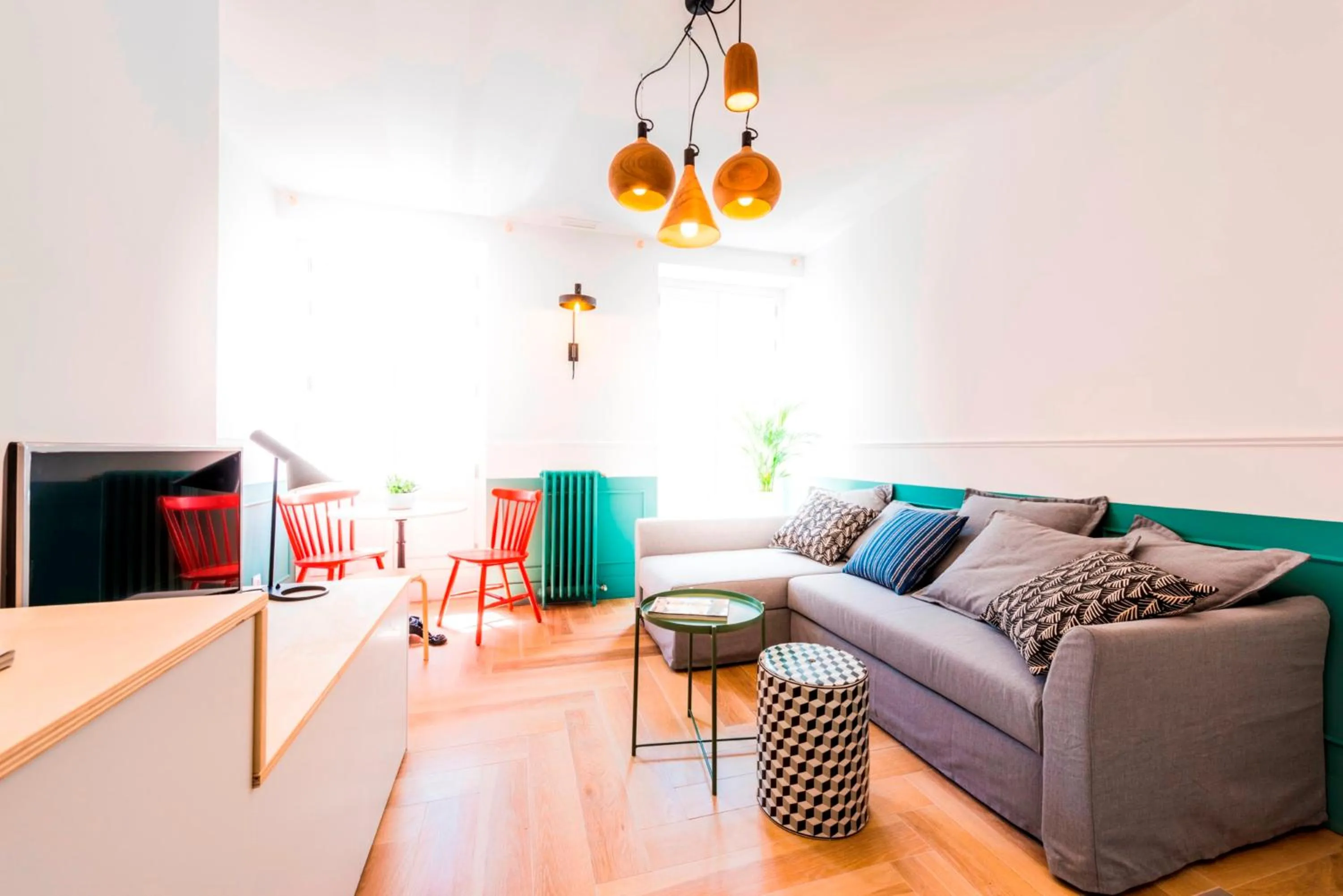 TV and multimedia in Be Mate Gran Vía Suites