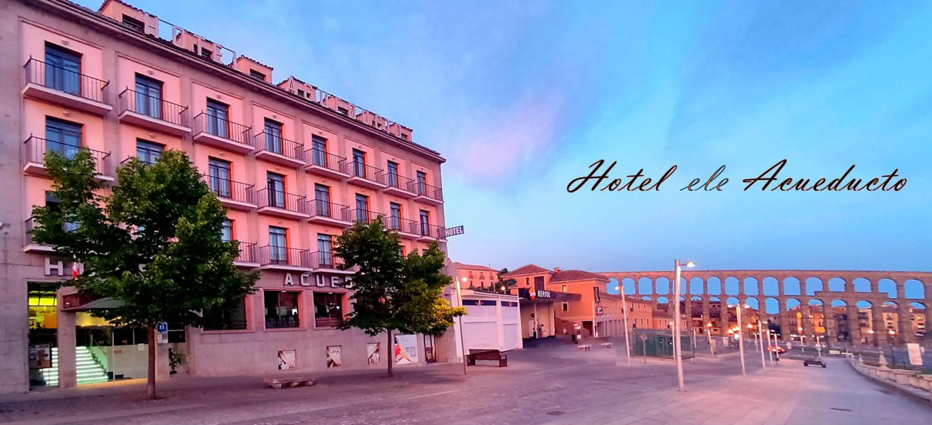 Property building in Hotel ELE Acueducto