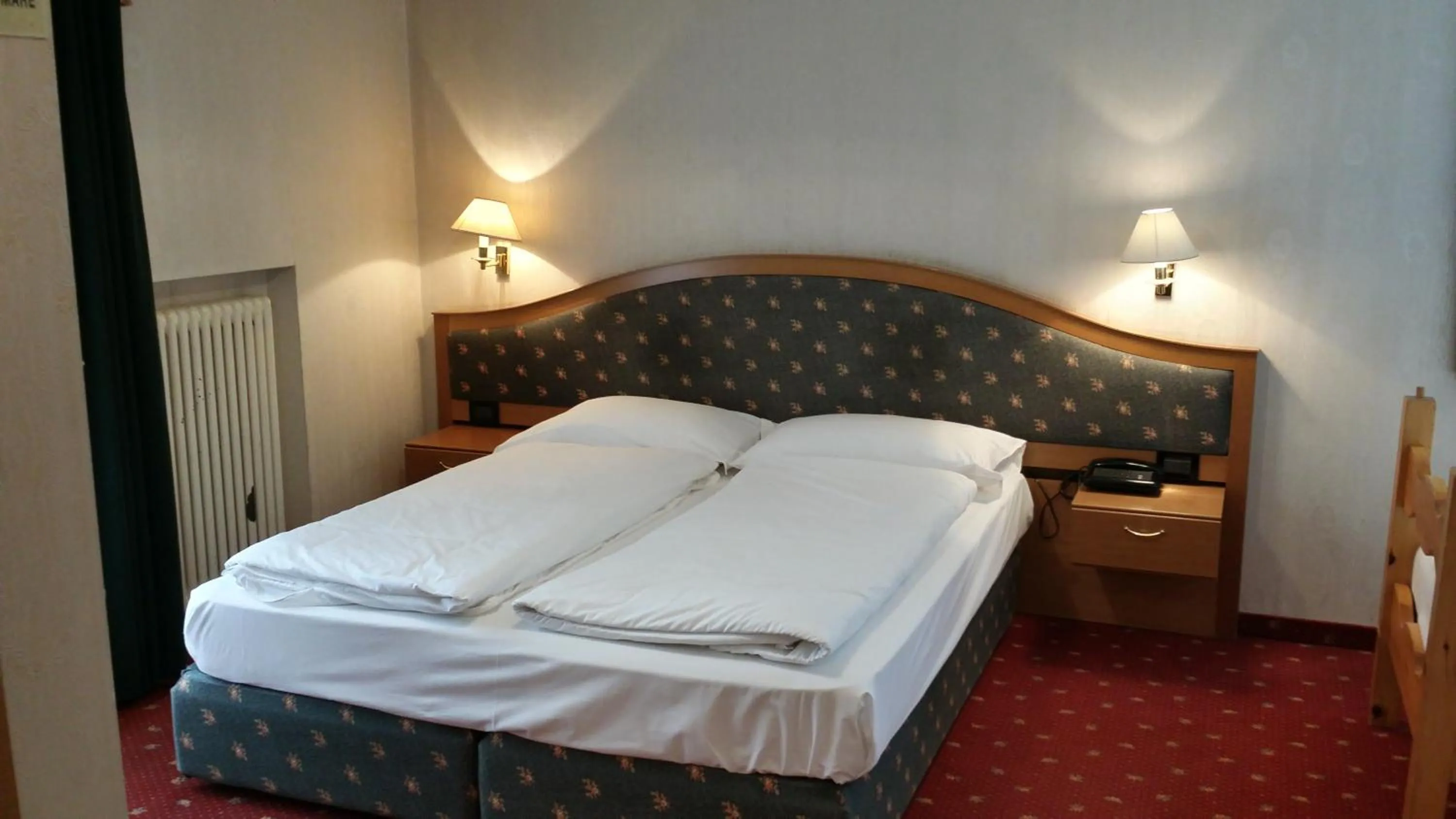 Bed in Hotel Alba