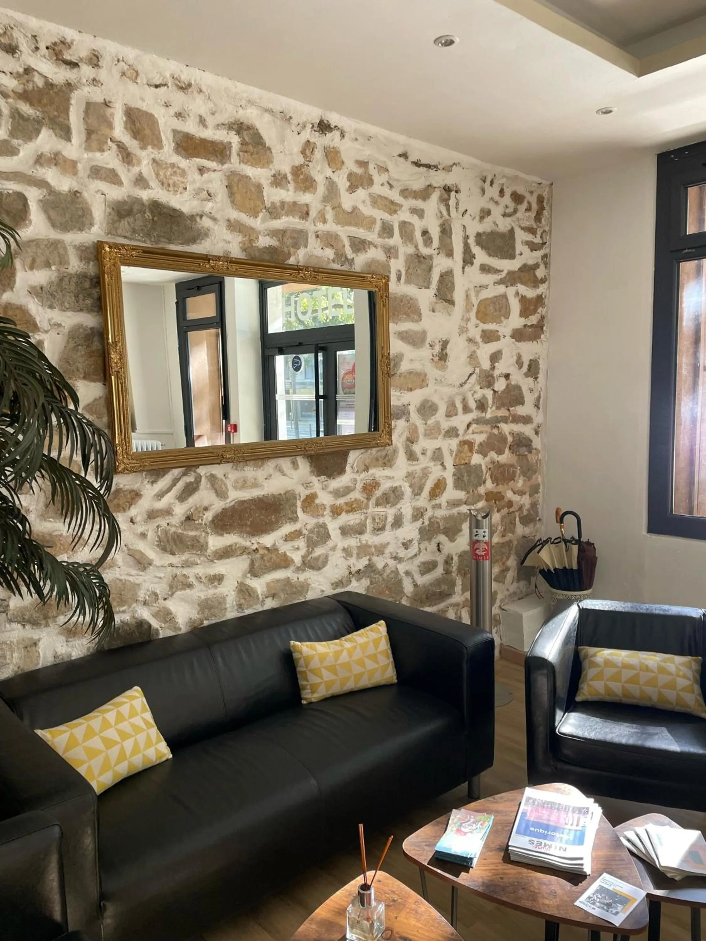 Living room in Empire Hôtel