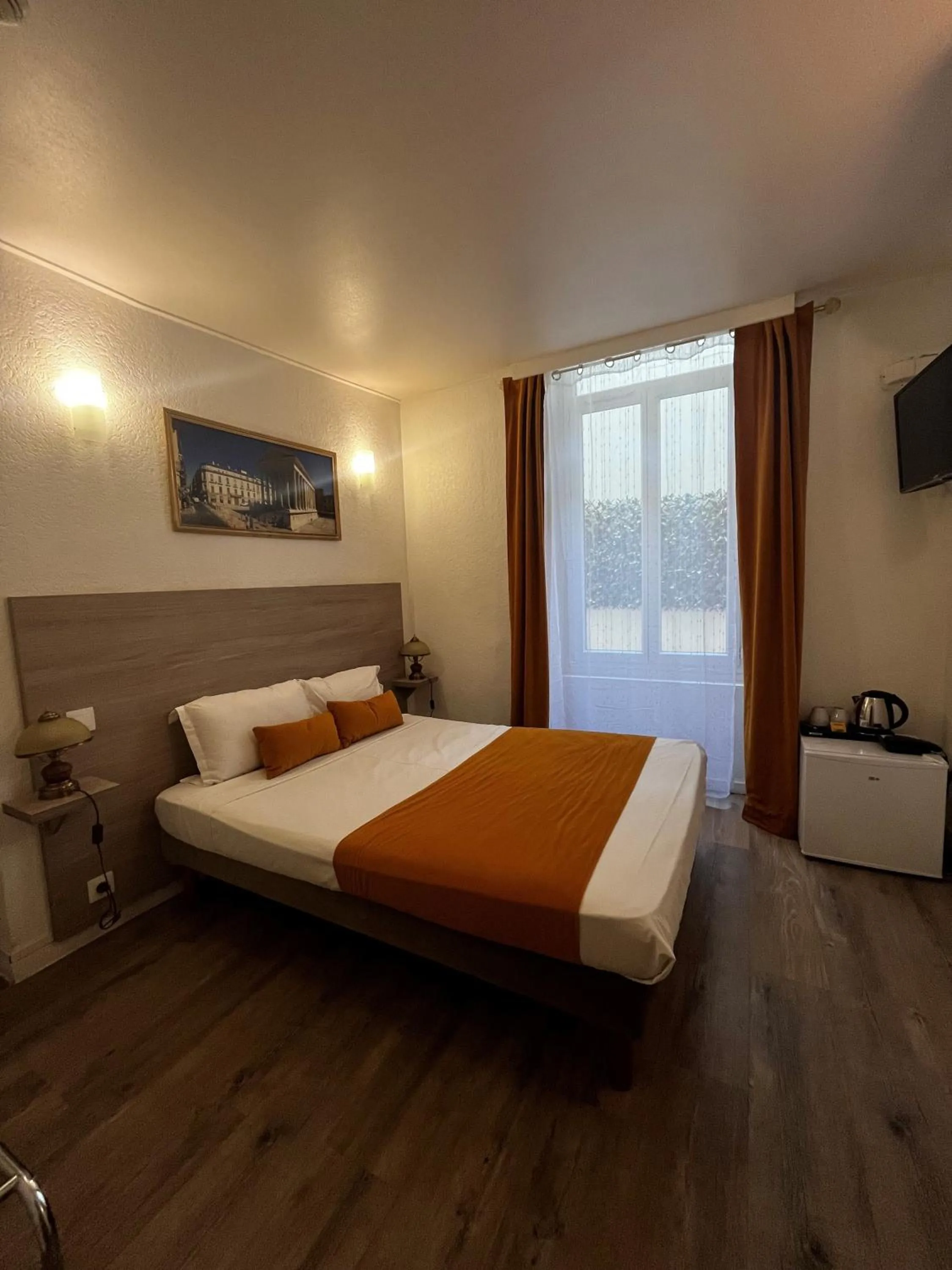 Bed in Empire Hôtel