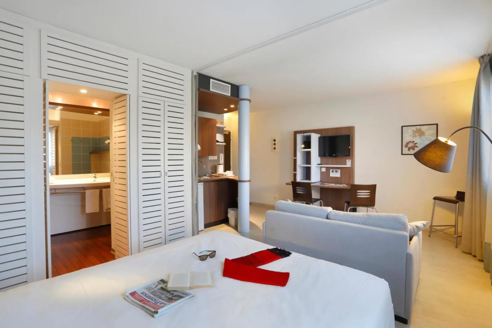 Kitchen or kitchenette in Suite Home Apt Luberon