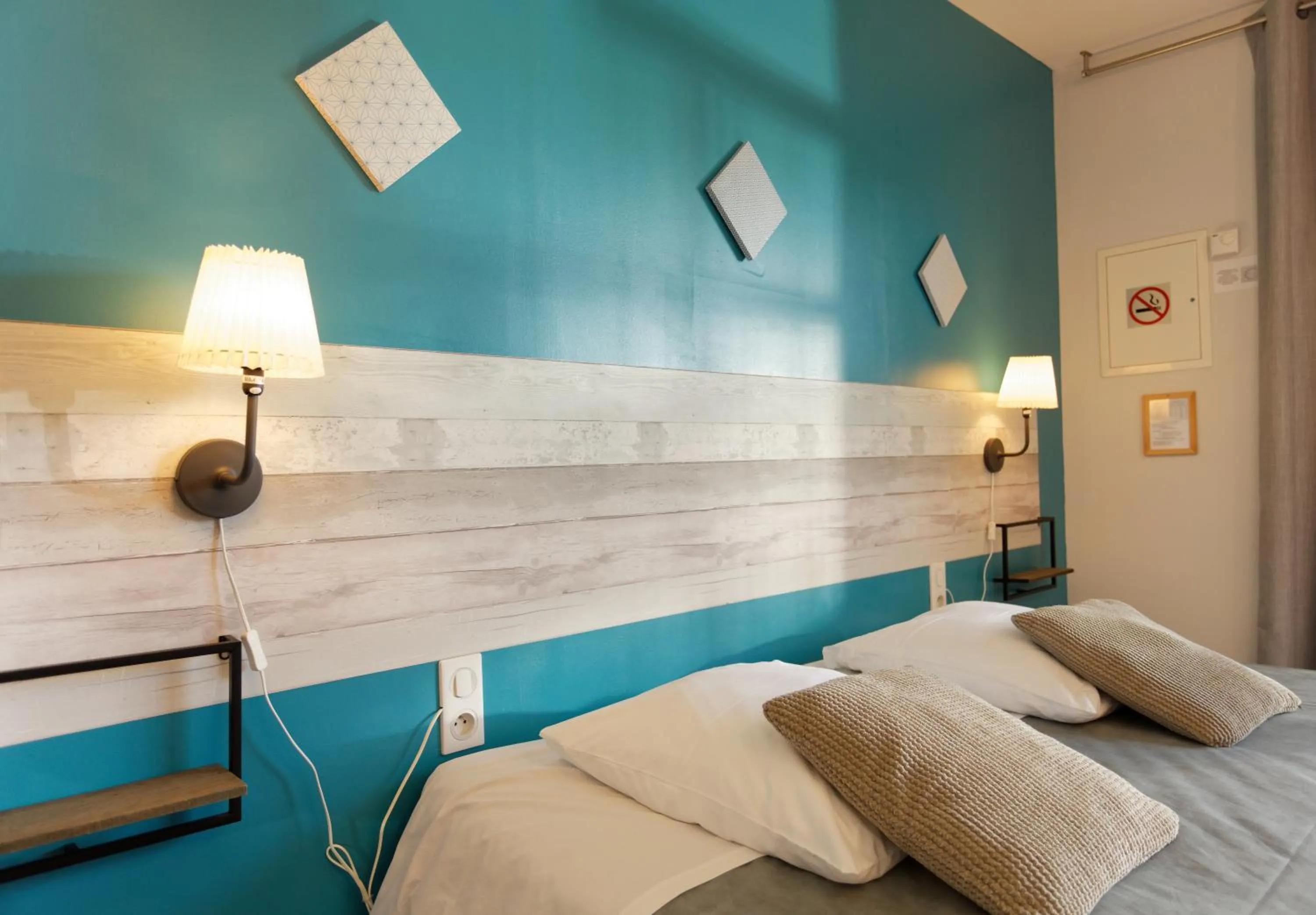 Bedroom, Bed in Hotel La Peyrade