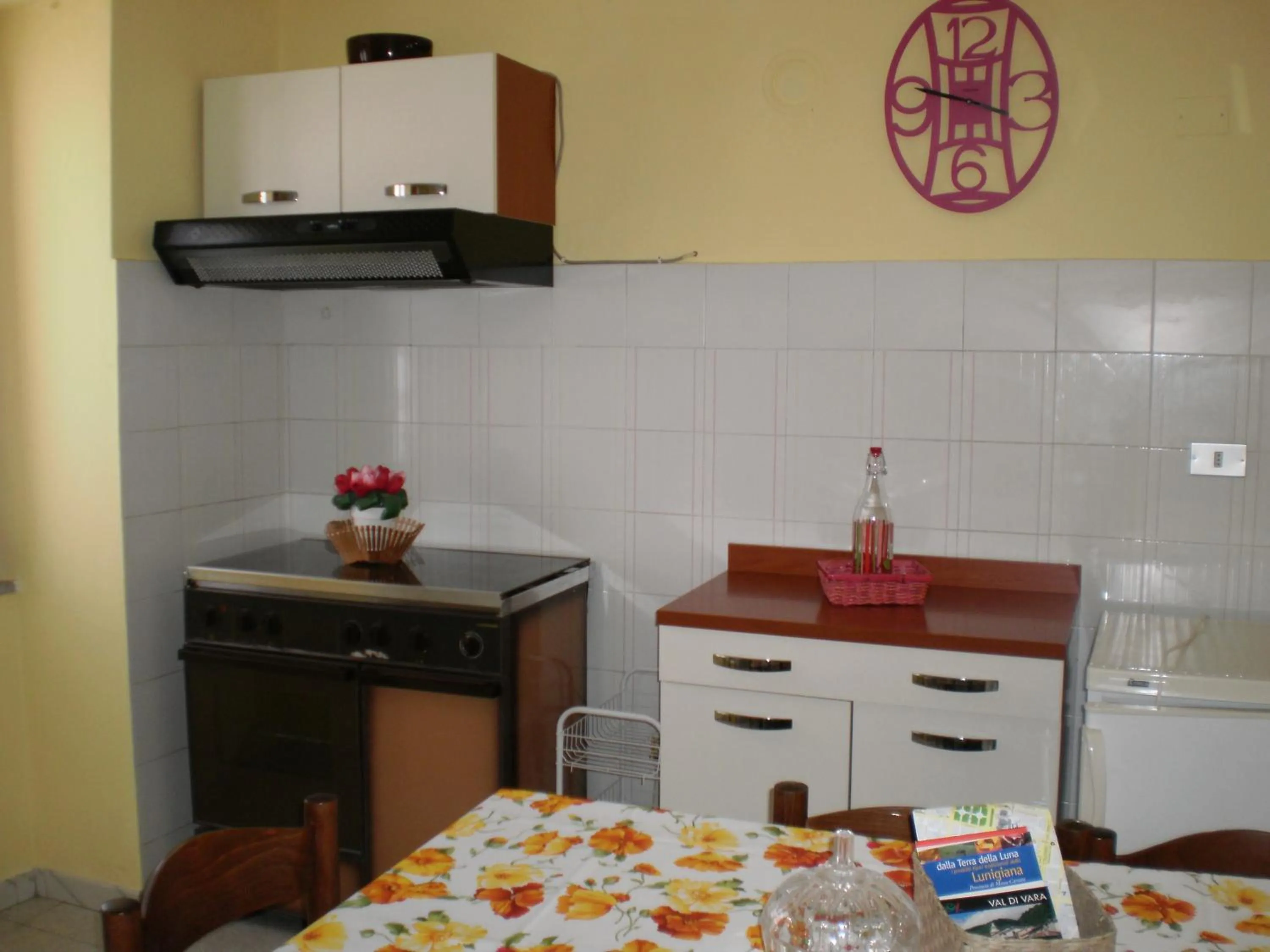 Kitchen or kitchenette in Hotel Paese Corvara