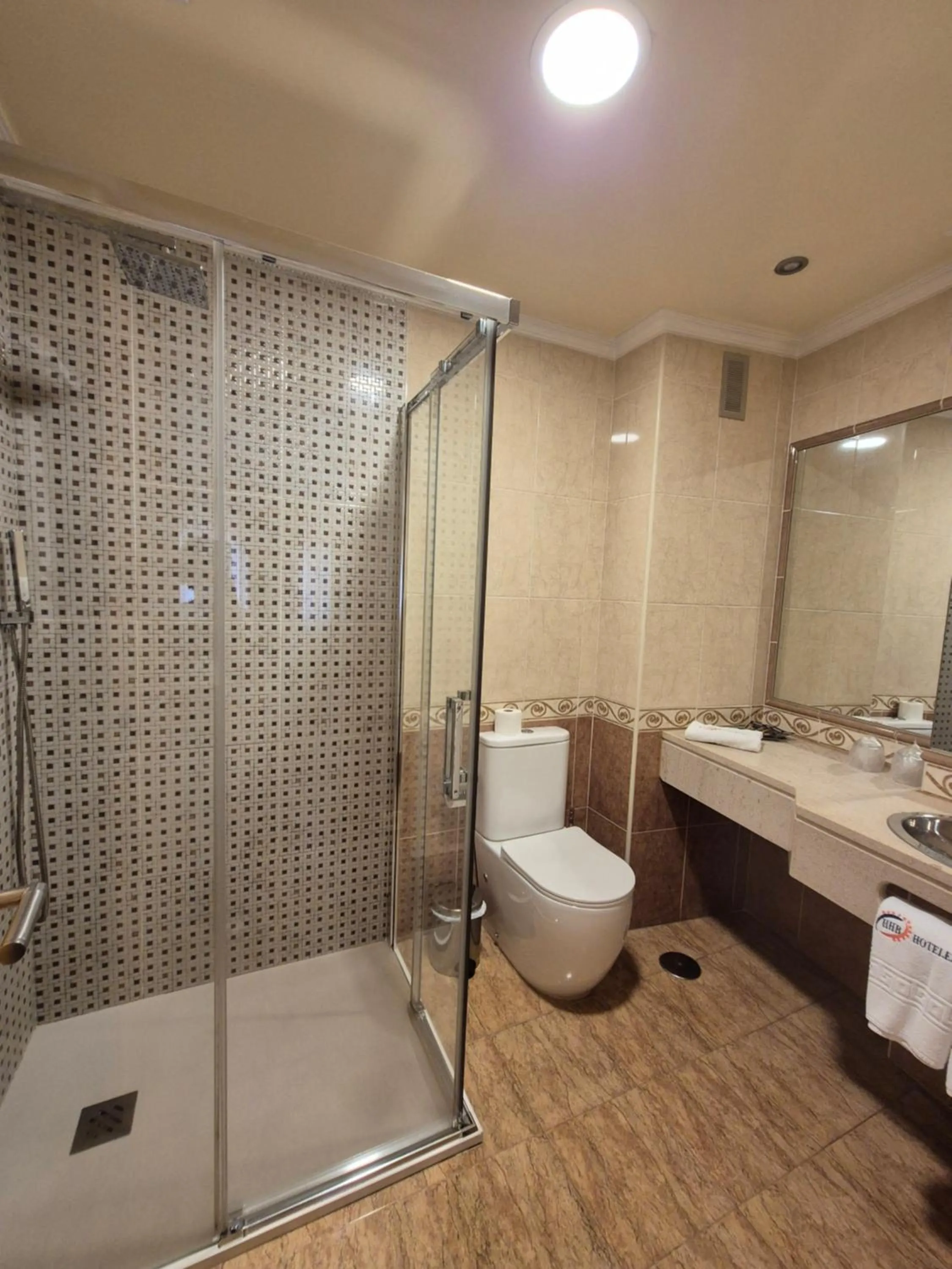 Shower in Hotel HHB Pontevedra Confort