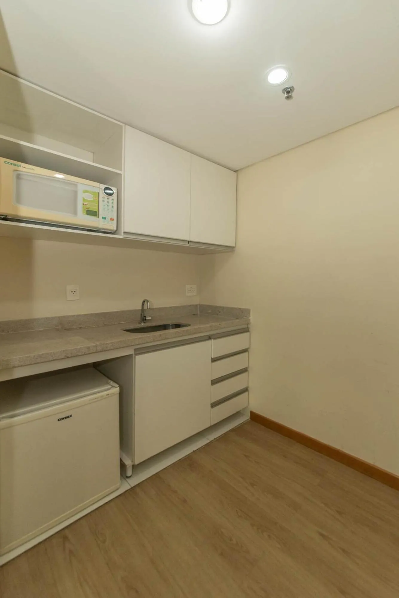 CHARMOSO FLAT NA OSCAR FREIRE