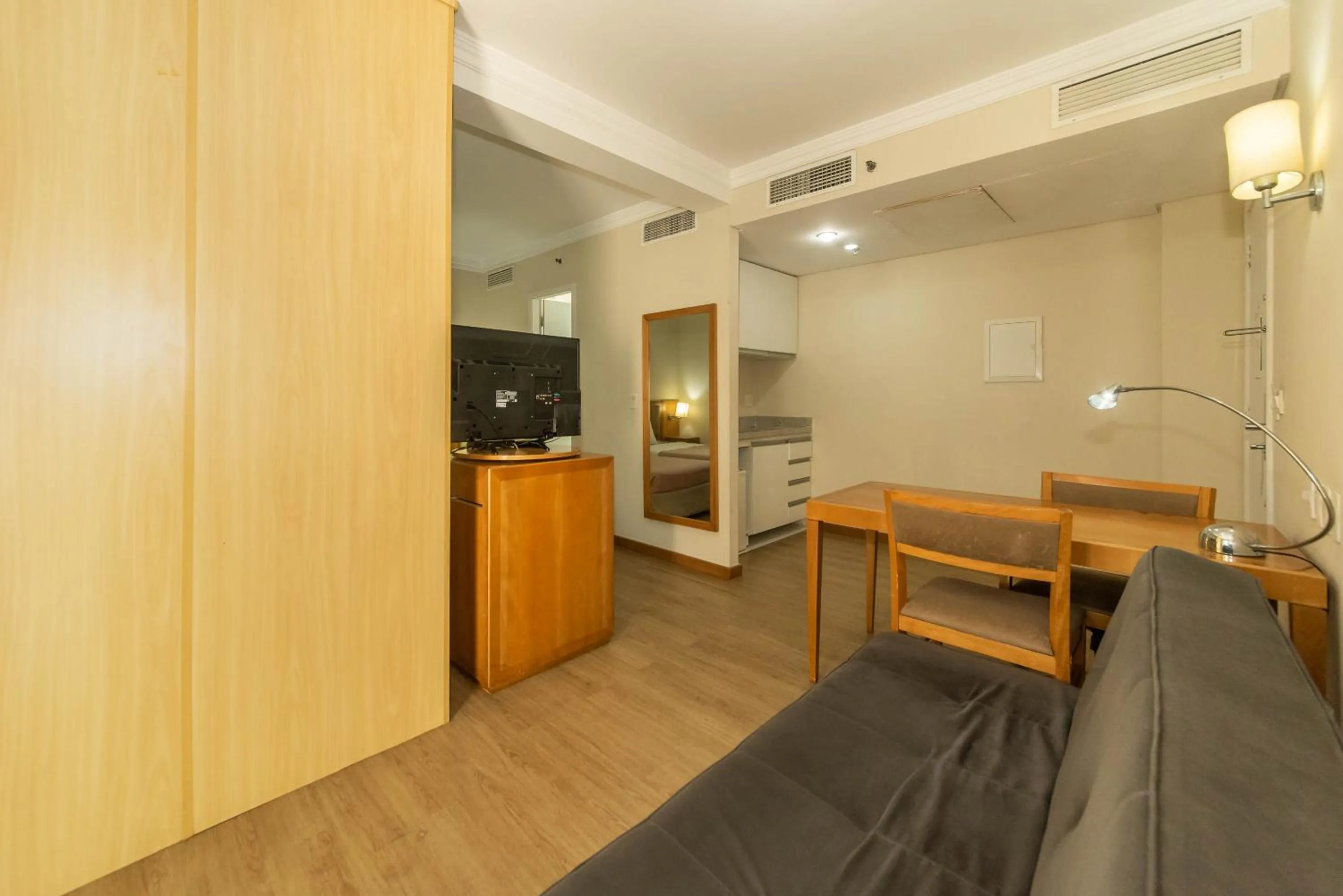 CHARMOSO FLAT NA OSCAR FREIRE