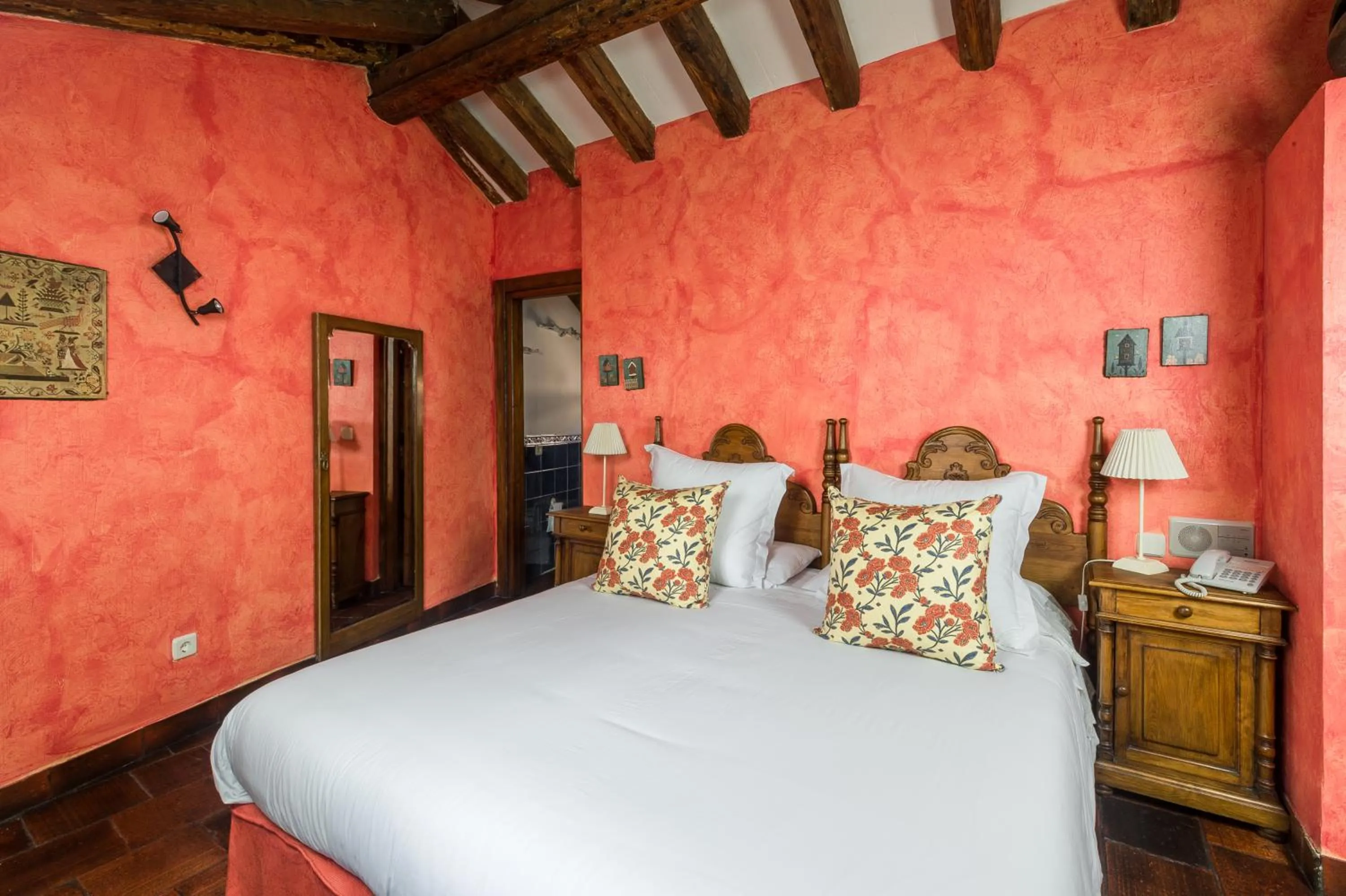 Double or Twin Room in Posada Real Mingaseda