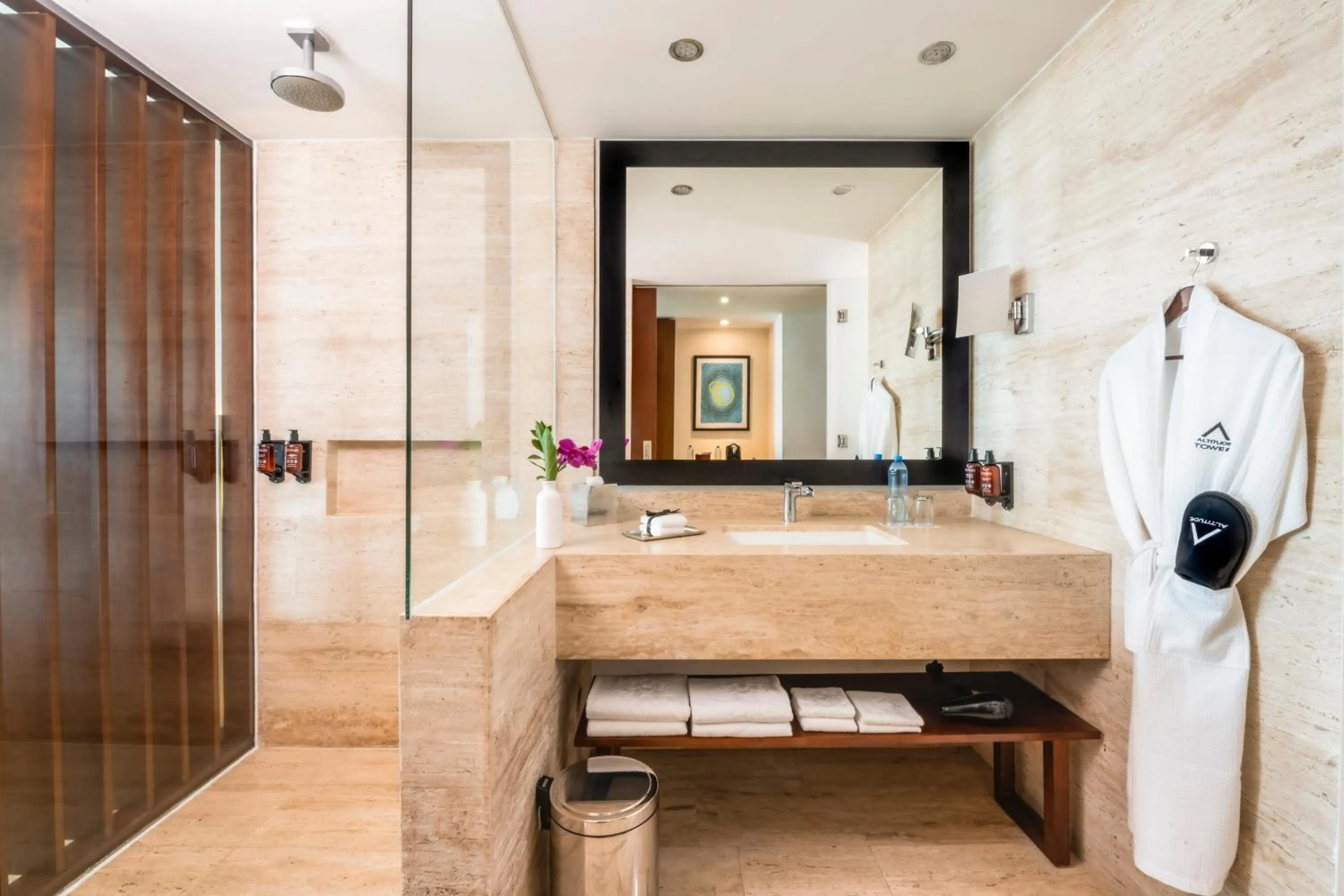 Shower in Altitude at Krystal Grand Cancun - All Inclusive