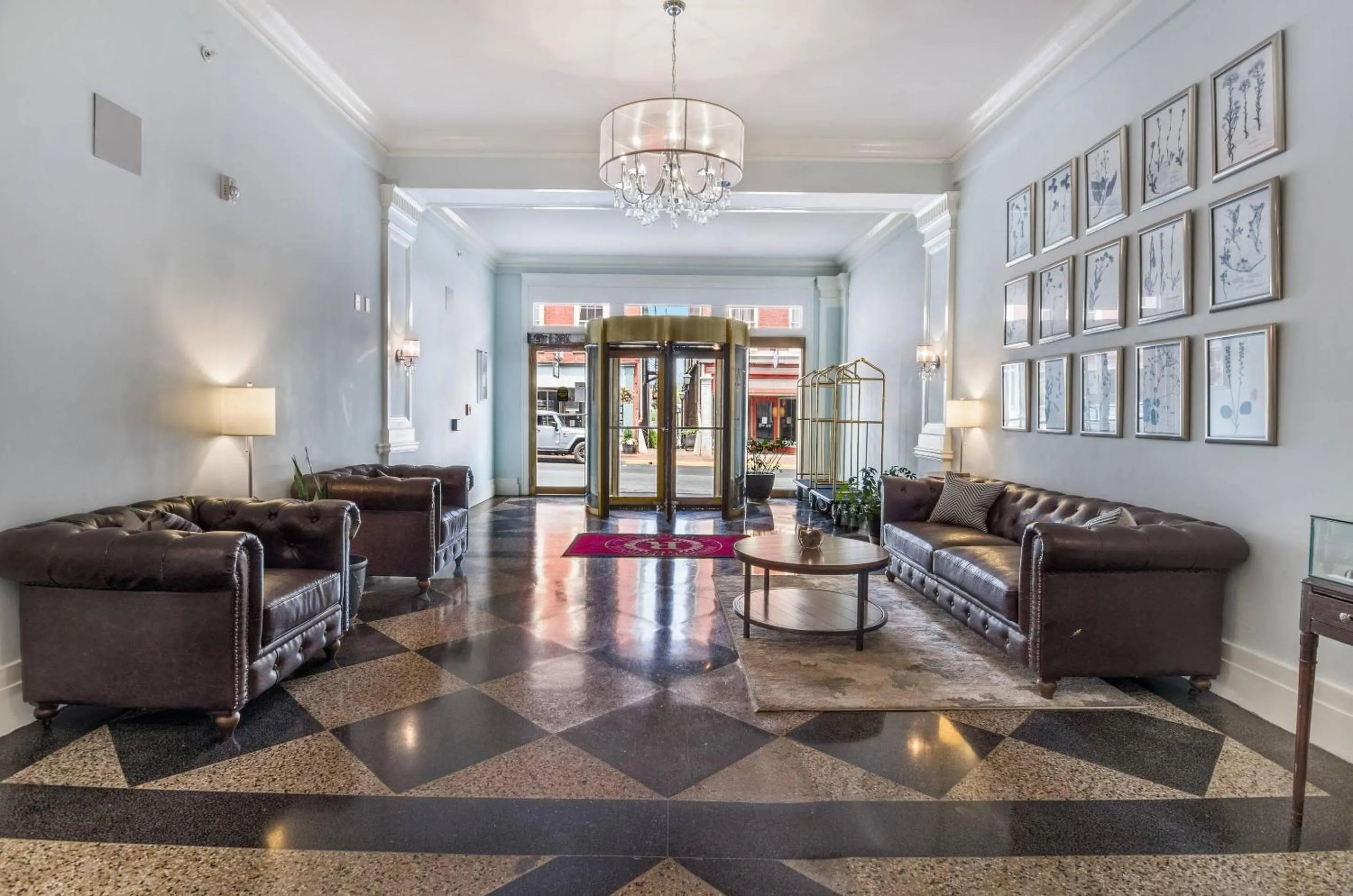 Lobby or reception in The Gin Hotel, an Ascend Collection Hotel