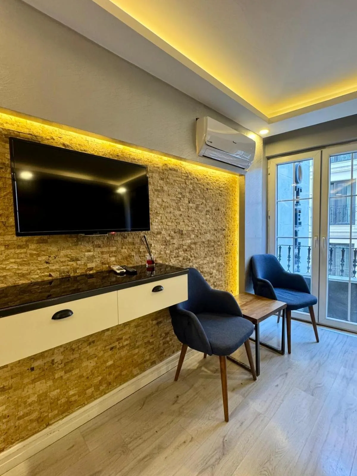 Seating area in Sirkeci Quietness Hotel