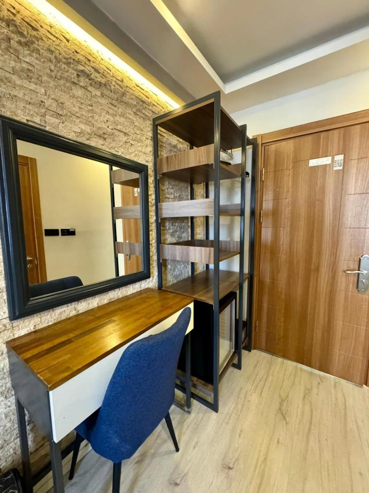 wardrobe in Sirkeci Quietness Hotel