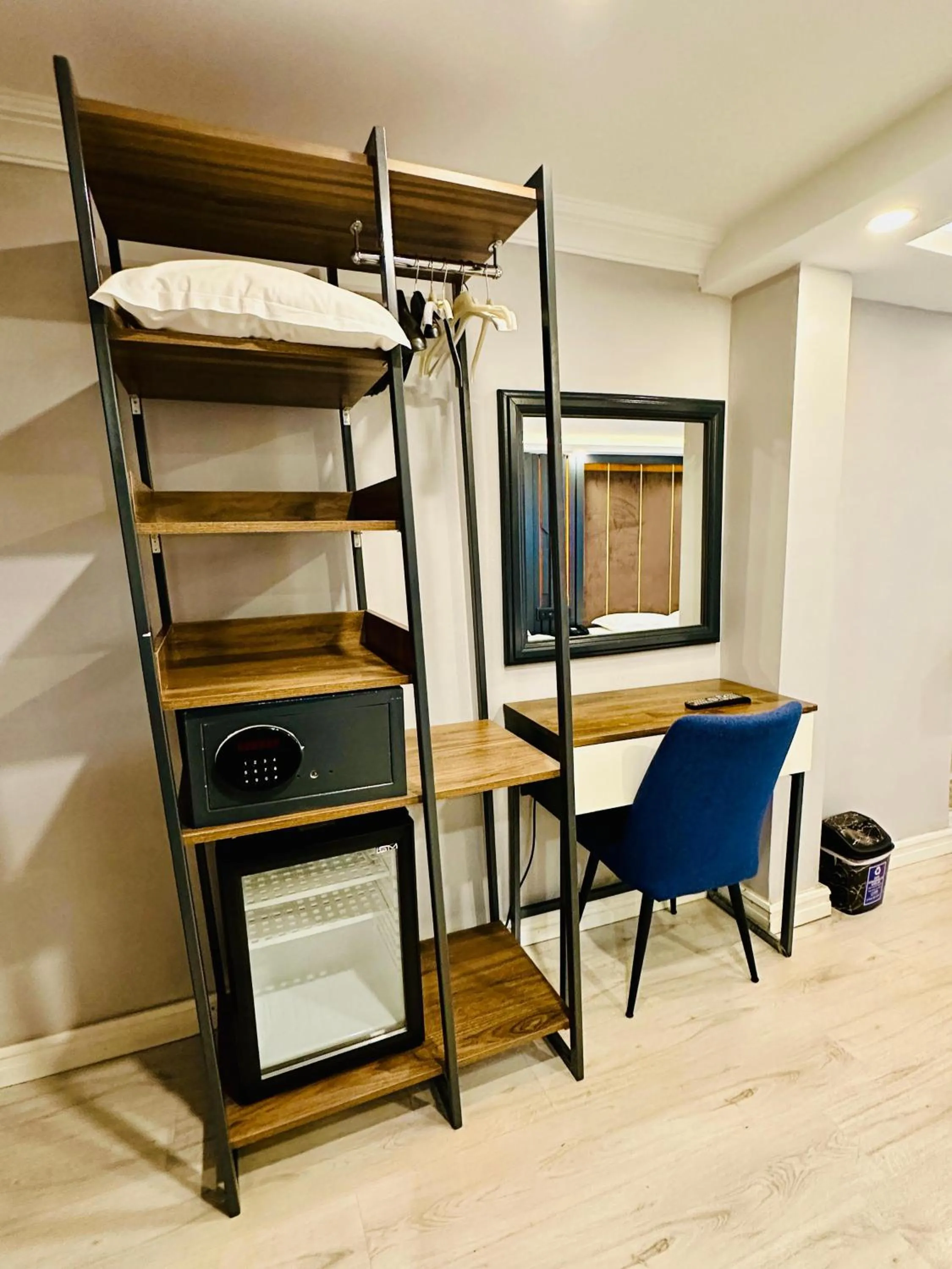 wardrobe in Sirkeci Quietness Hotel