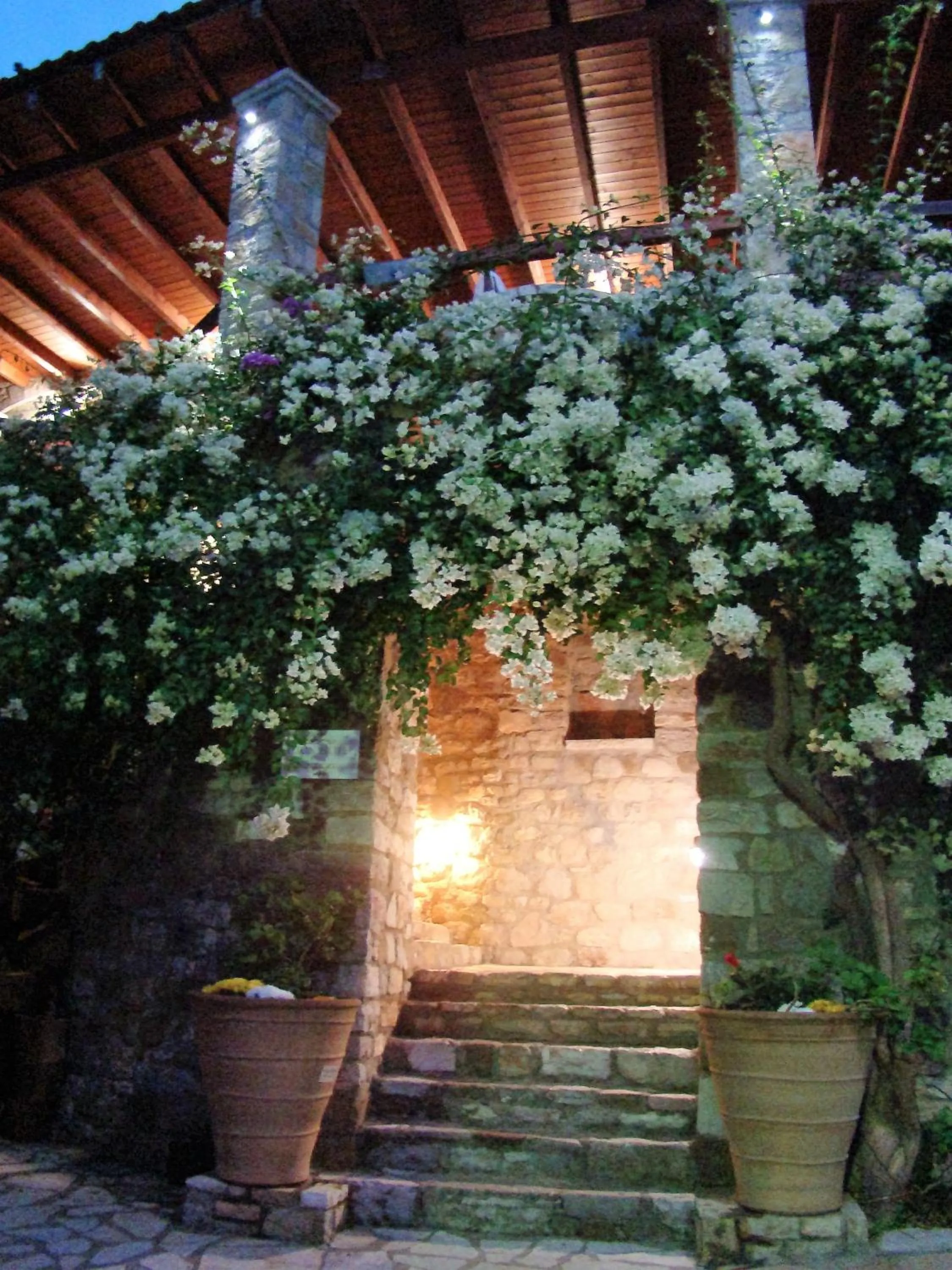 Facade/entrance in Ilion Hotel