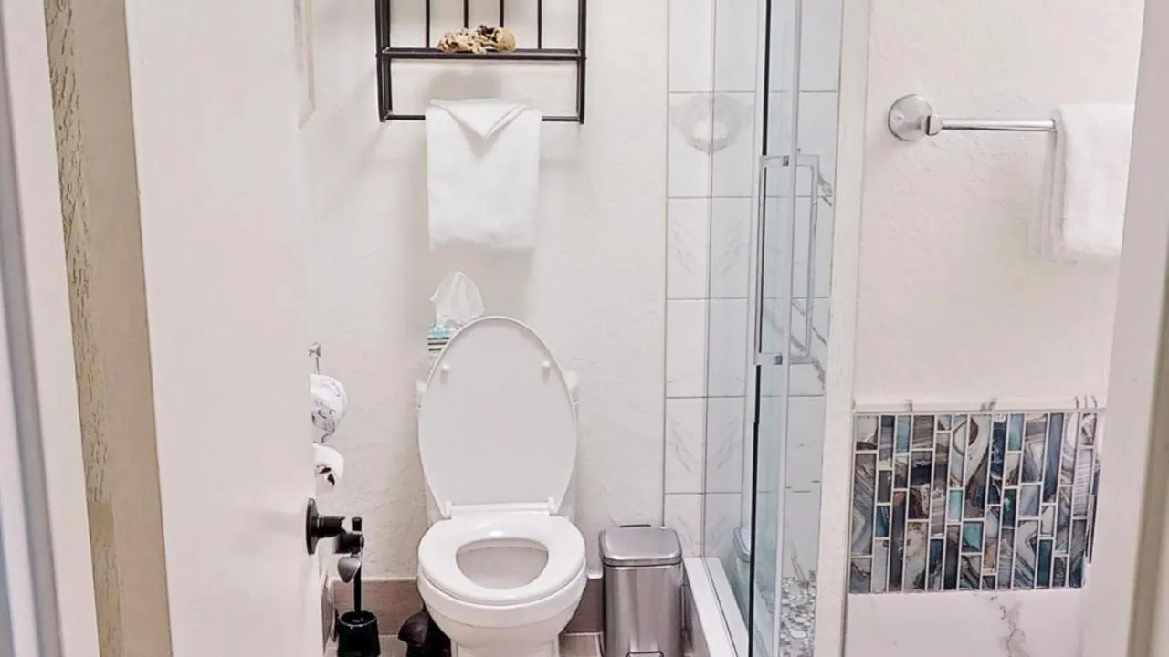 Bathroom in Island Inn Beach Resort