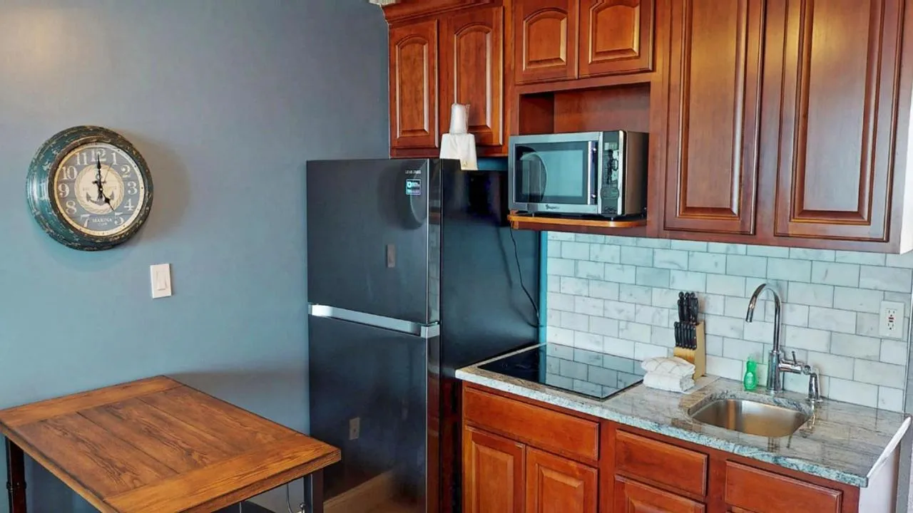 Kitchen or kitchenette in Island Inn Beach Resort