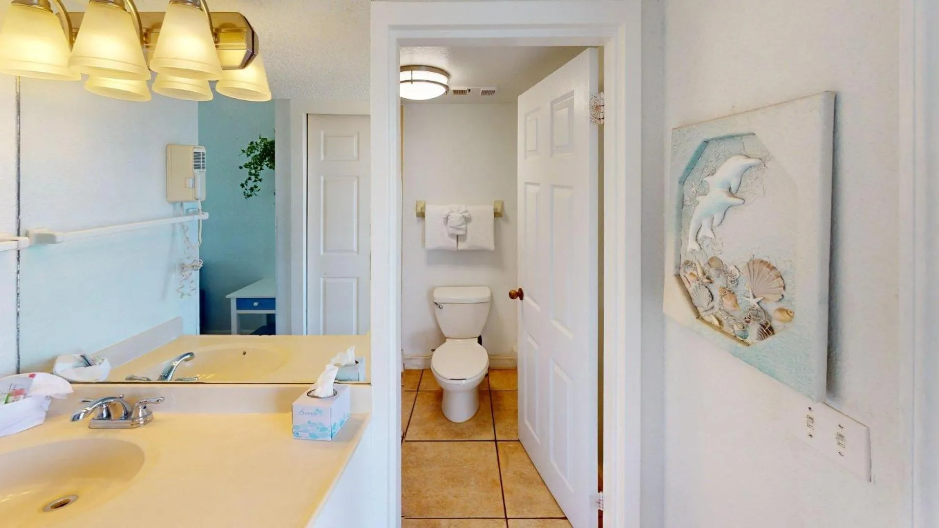 Bathroom in Island Inn Beach Resort