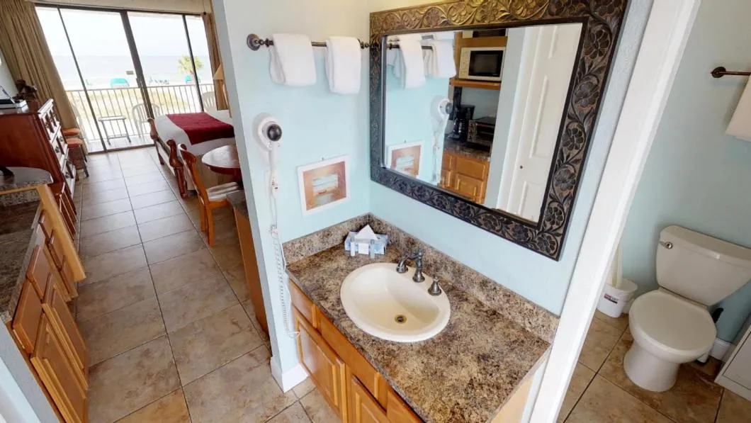 Bathroom in Island Inn Beach Resort