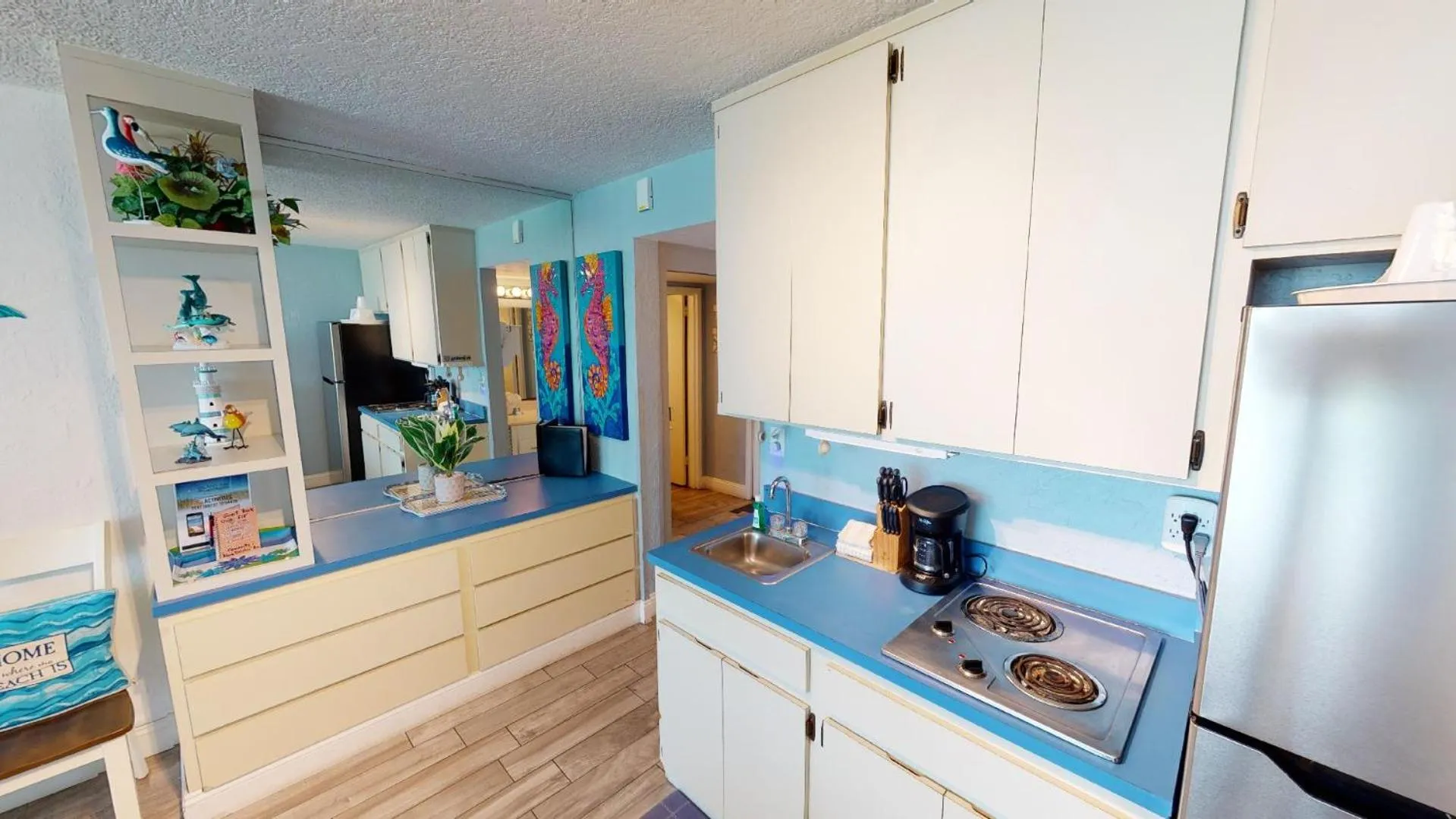 Kitchen or kitchenette in Island Inn Beach Resort