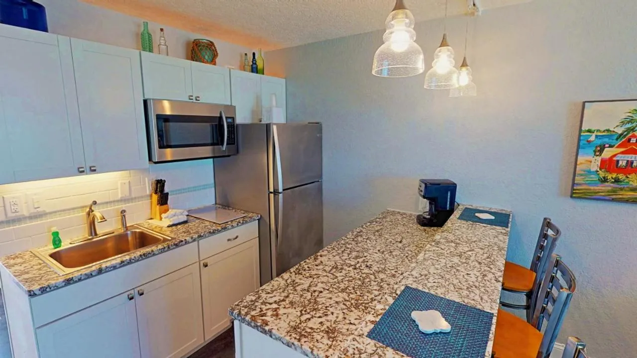 Kitchen or kitchenette in Island Inn Beach Resort