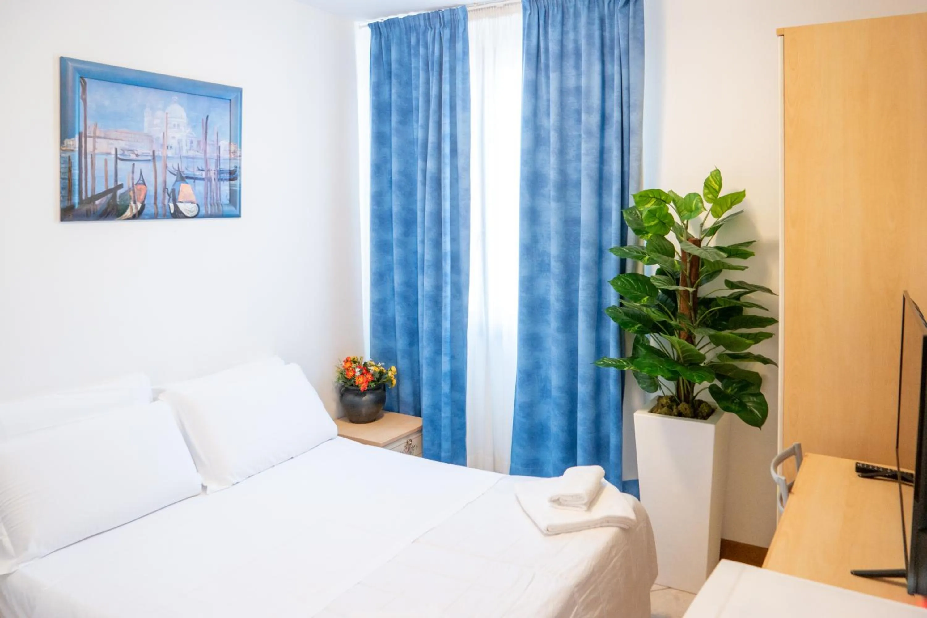 Bed in Hotel New Aurora Venice