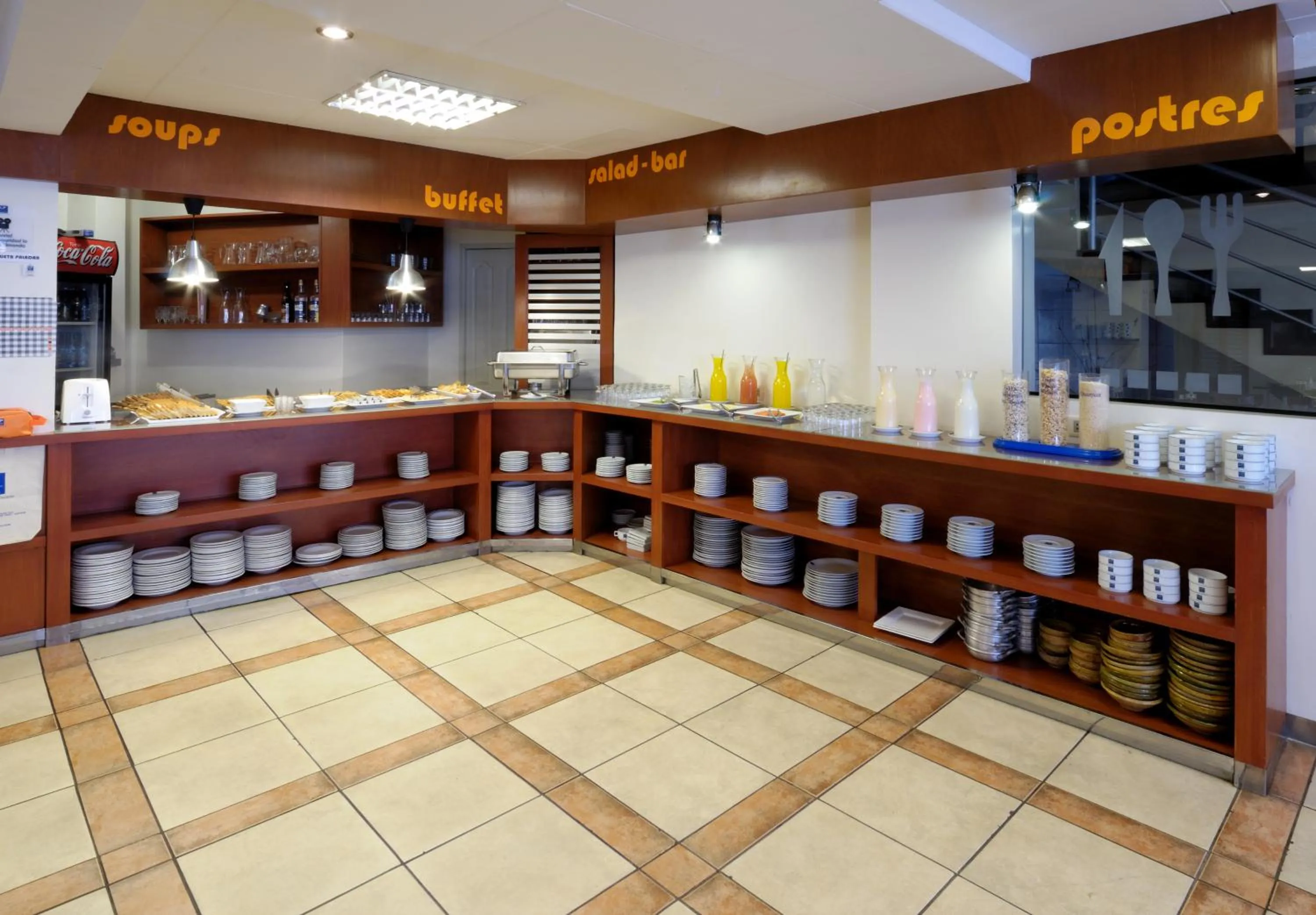 Restaurant/places to eat in Hotel LP Columbus