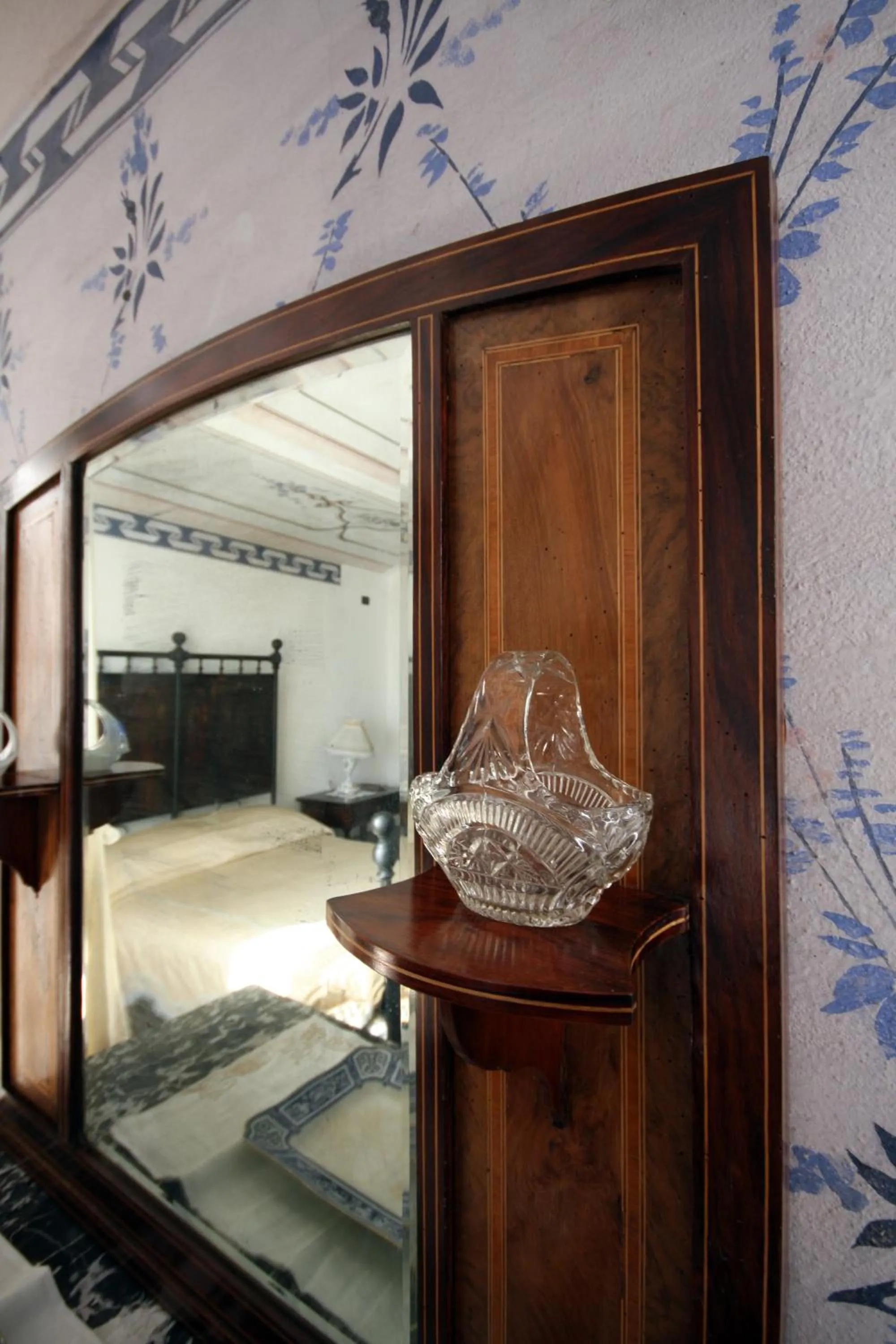 Decorative detail in Relais San Desiderio