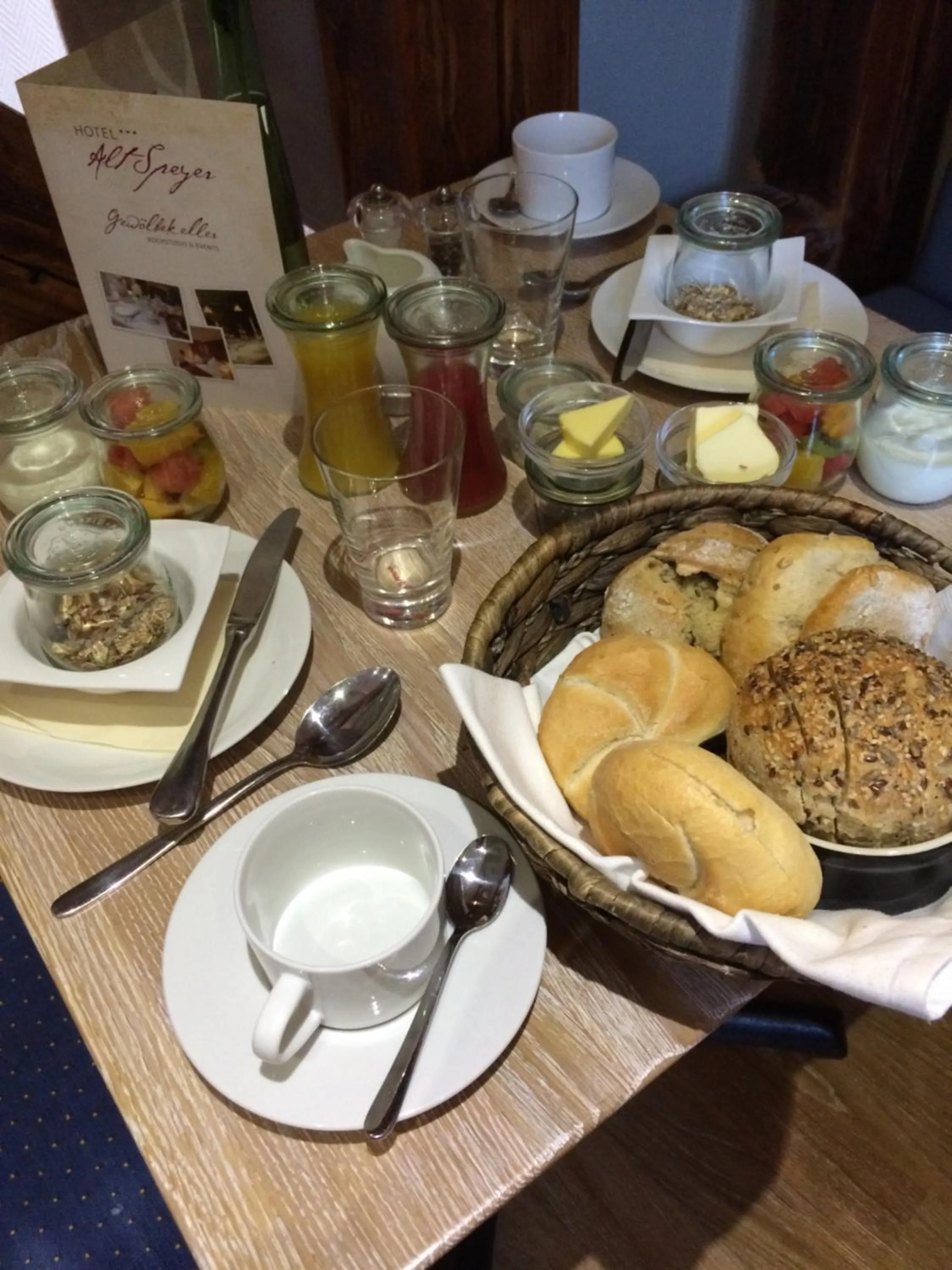 Food and drinks in Hotel Alt Speyer