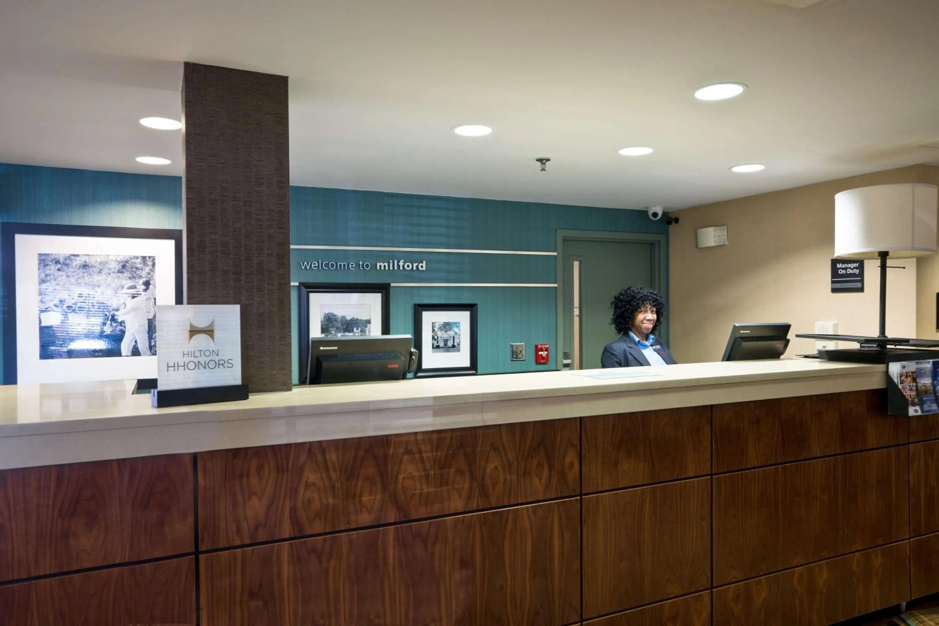 Lobby or reception in Hampton Inn by Hilton Milford