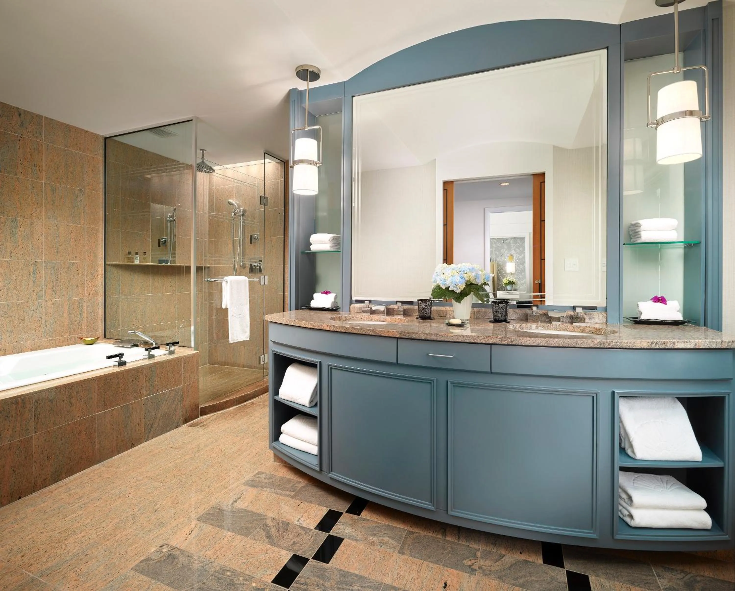 Living room in Mandarin Oriental, Boston