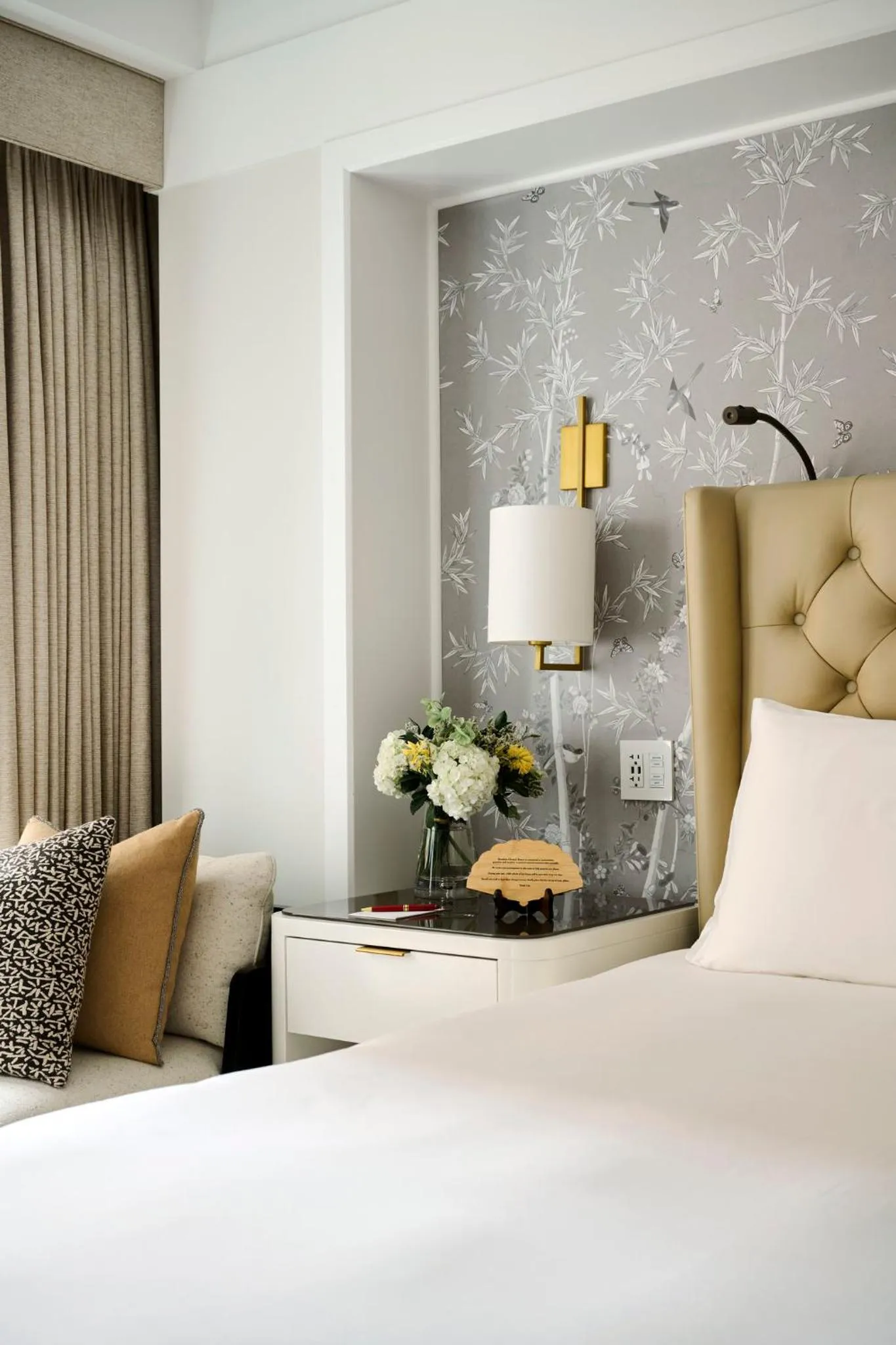 Photo of the whole room, Bed in Mandarin Oriental, Boston