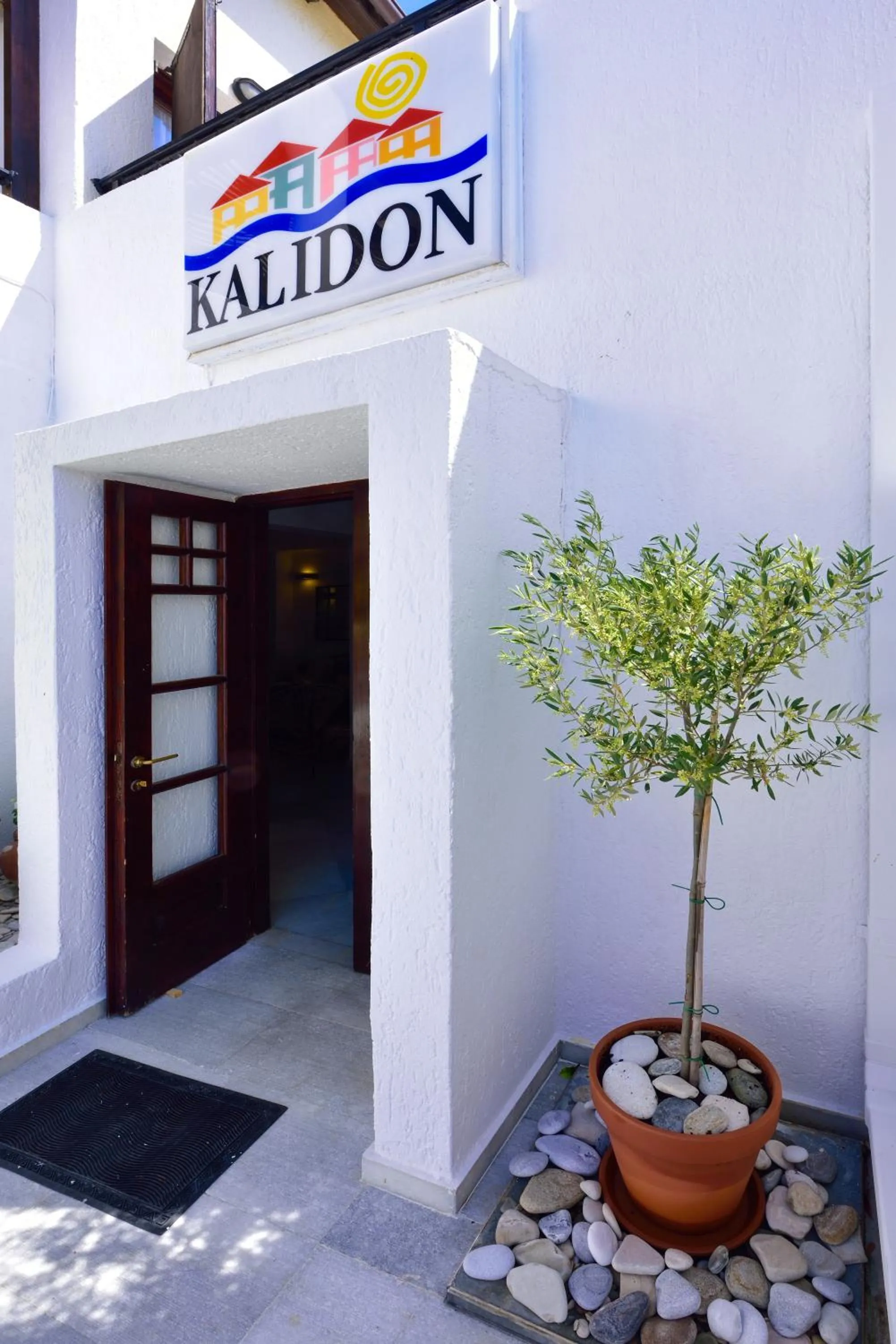 Facade/entrance in Kalidon beach Hotel
