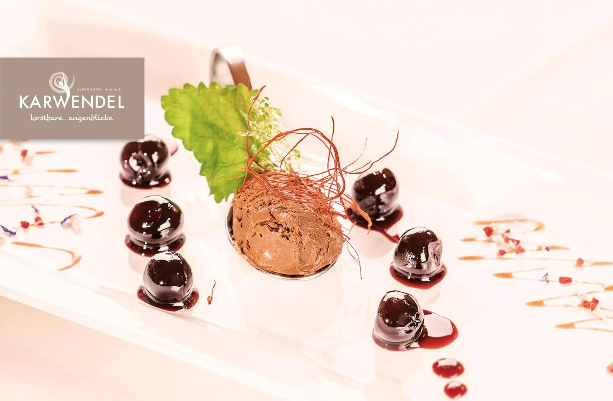 Food and drinks in Alpenhotel Karwendel -Adults only-