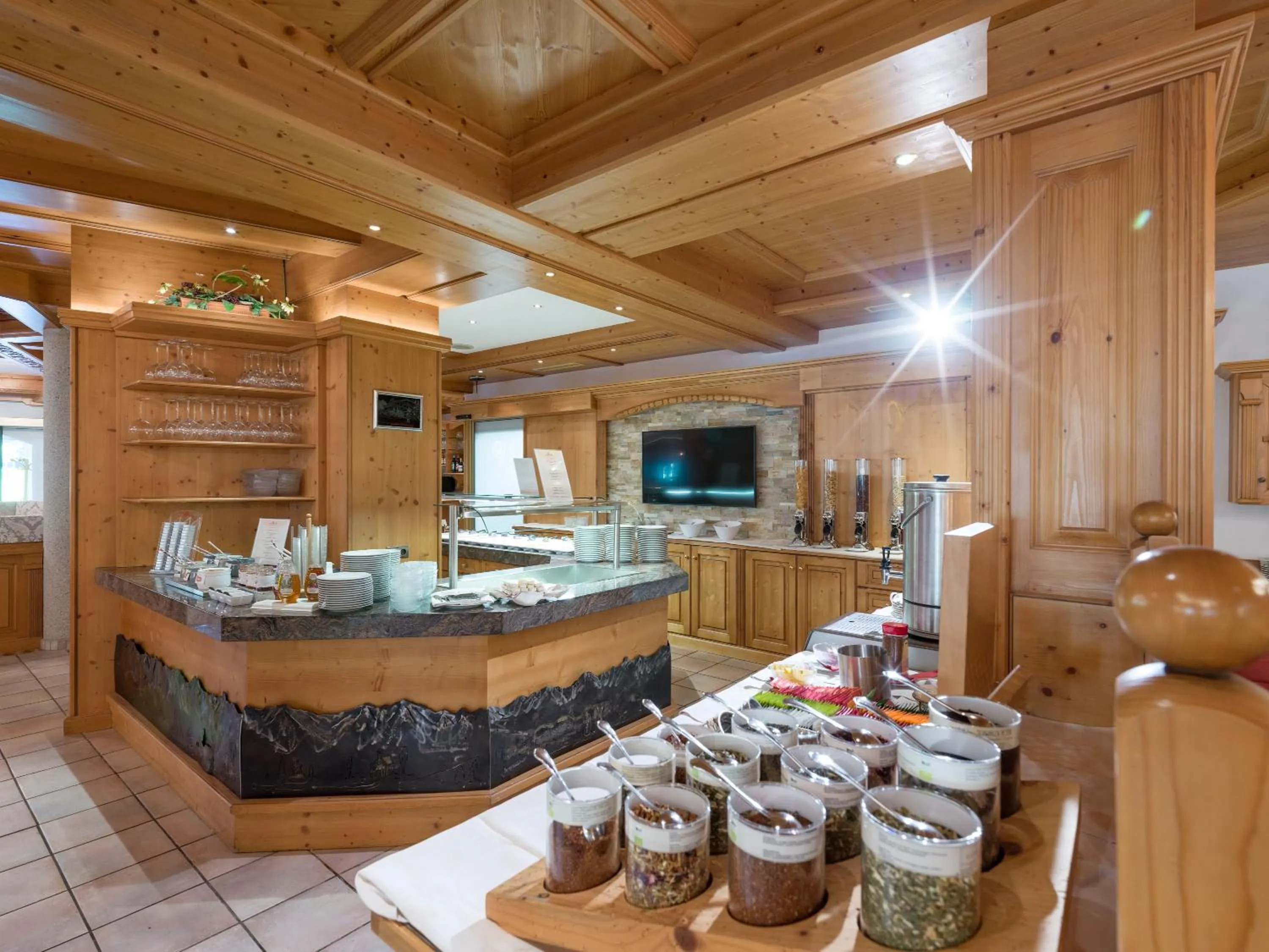 Breakfast in Alpenhotel Karwendel -Adults only-